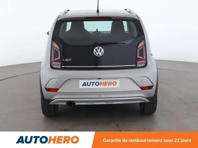 Volkswagen Up! view 5