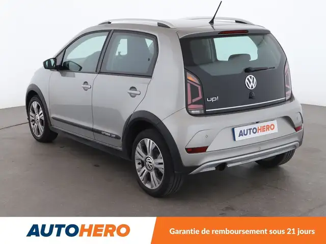 Volkswagen Up! view 4