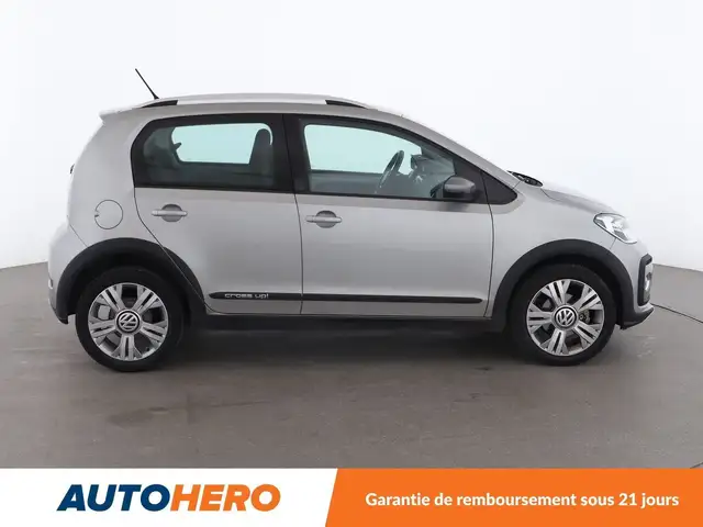 Volkswagen Up! view 7