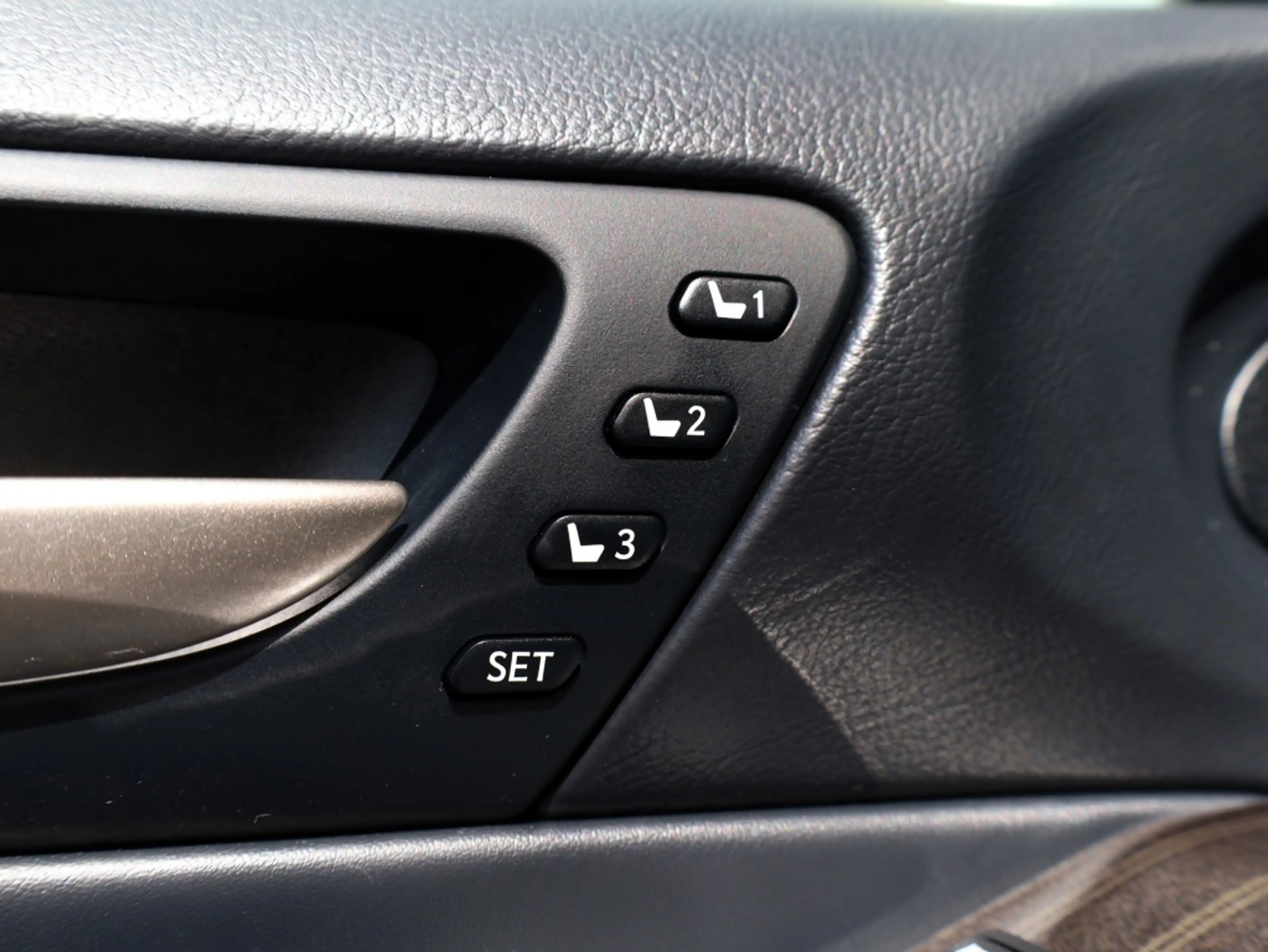 Lexus IS 300 300h Hybrid Luxury Line | Mark Levinson | Stoelven — photo 27