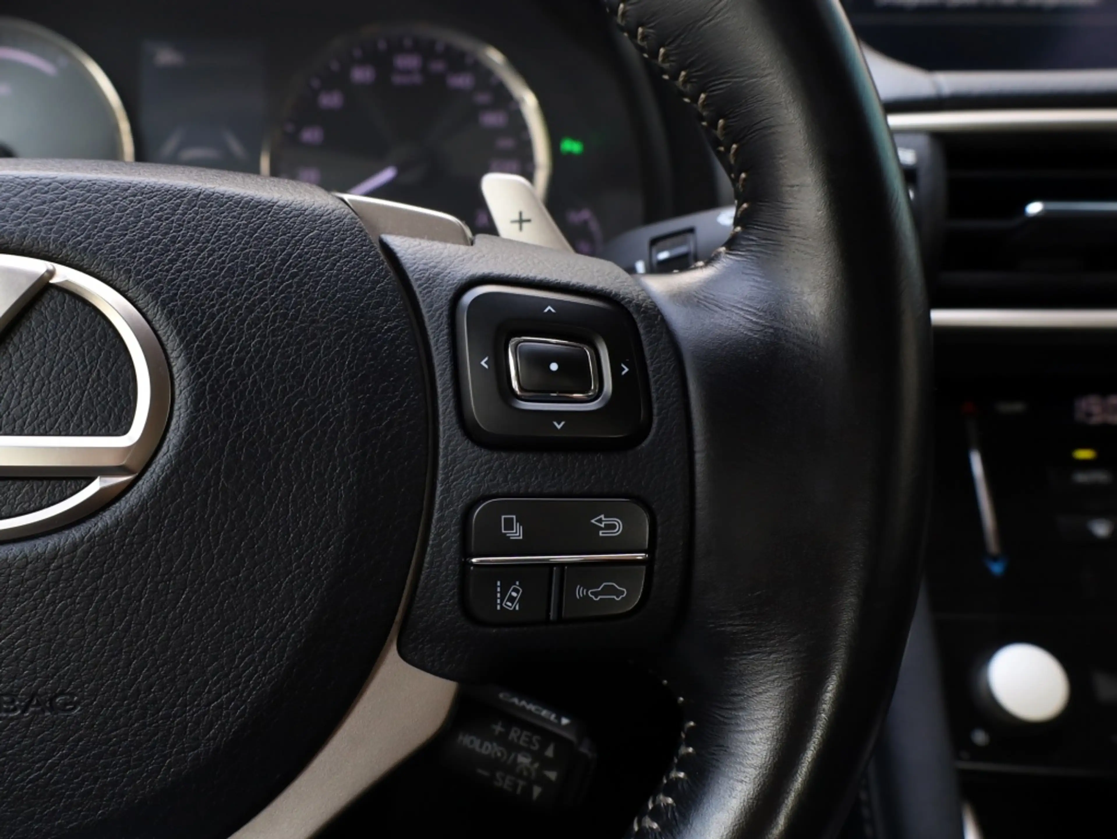 Lexus IS 300 300h Hybrid Luxury Line | Mark Levinson | Stoelven — photo 21