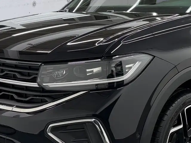 Volkswagen T-Cross view 5