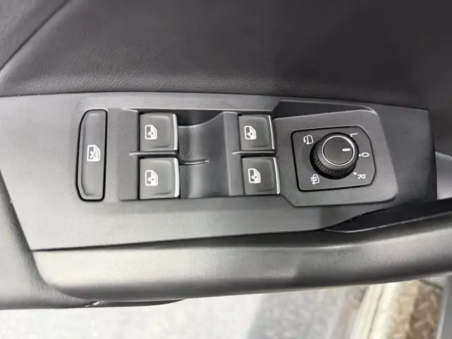 Volkswagen T-Cross view 12