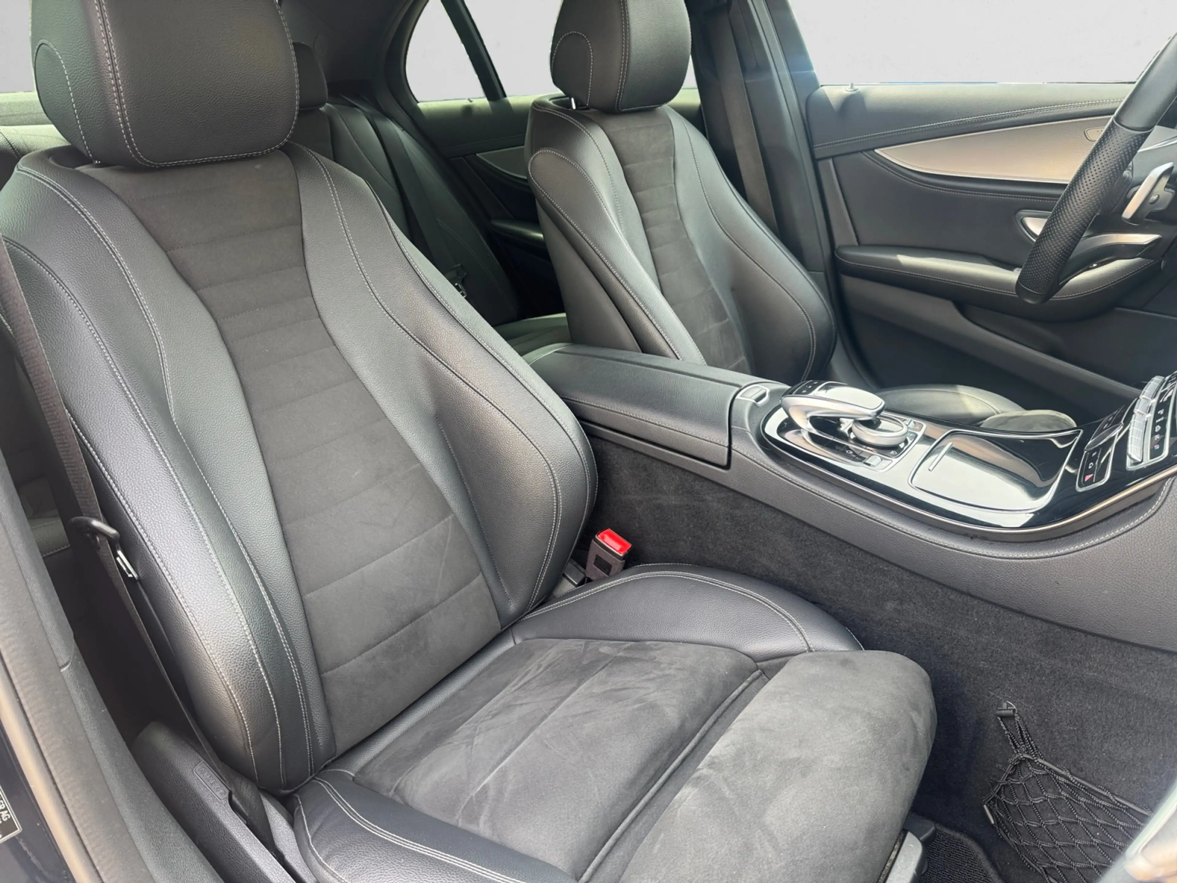 Mercedes-Benz E 350 e AMG 300pk NAP 83dkm, Dealer Onderhouden, Carplay — photo 3