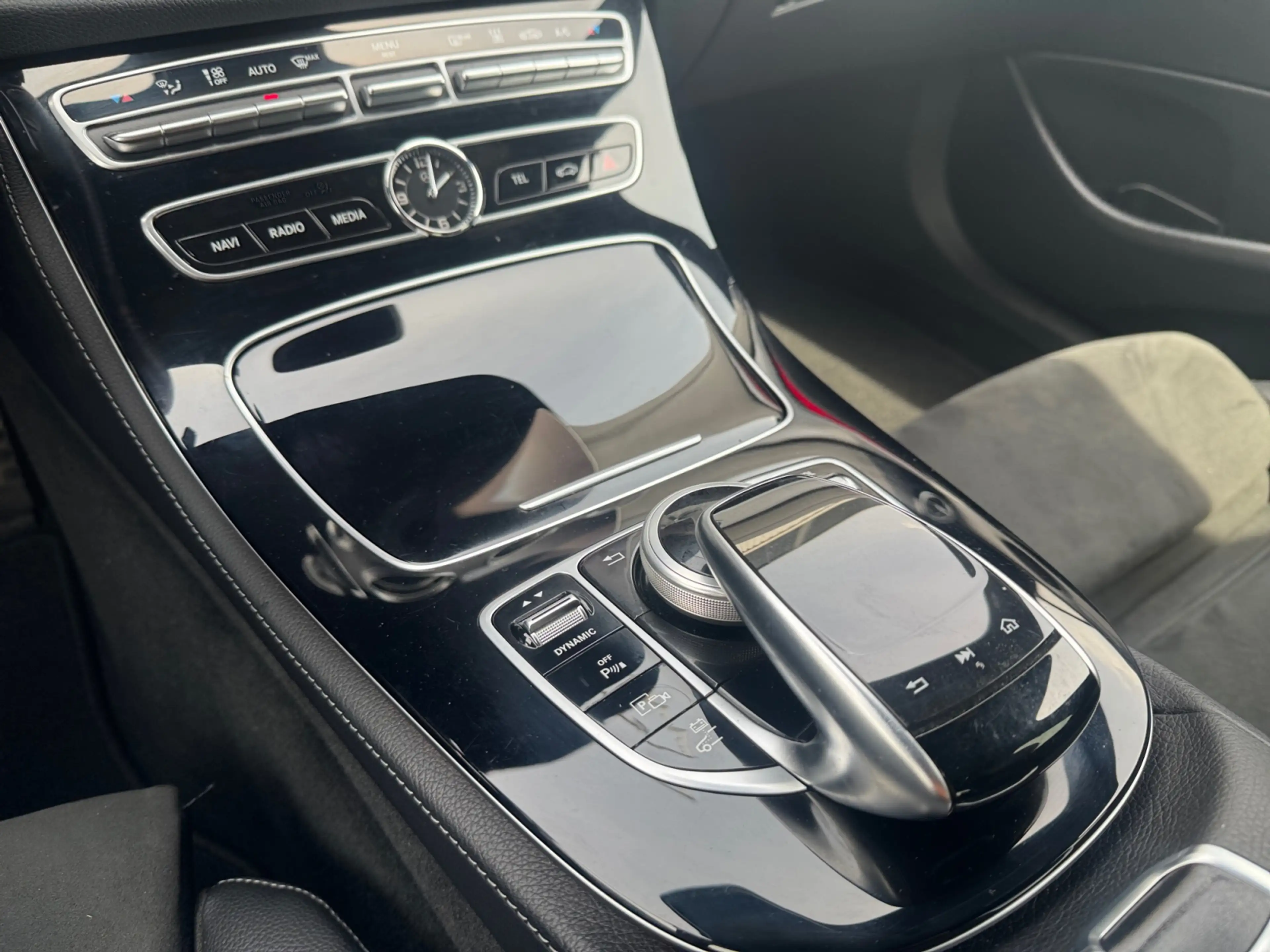 Mercedes-Benz E 350 e AMG 300pk NAP 83dkm, Dealer Onderhouden, Carplay — photo 14