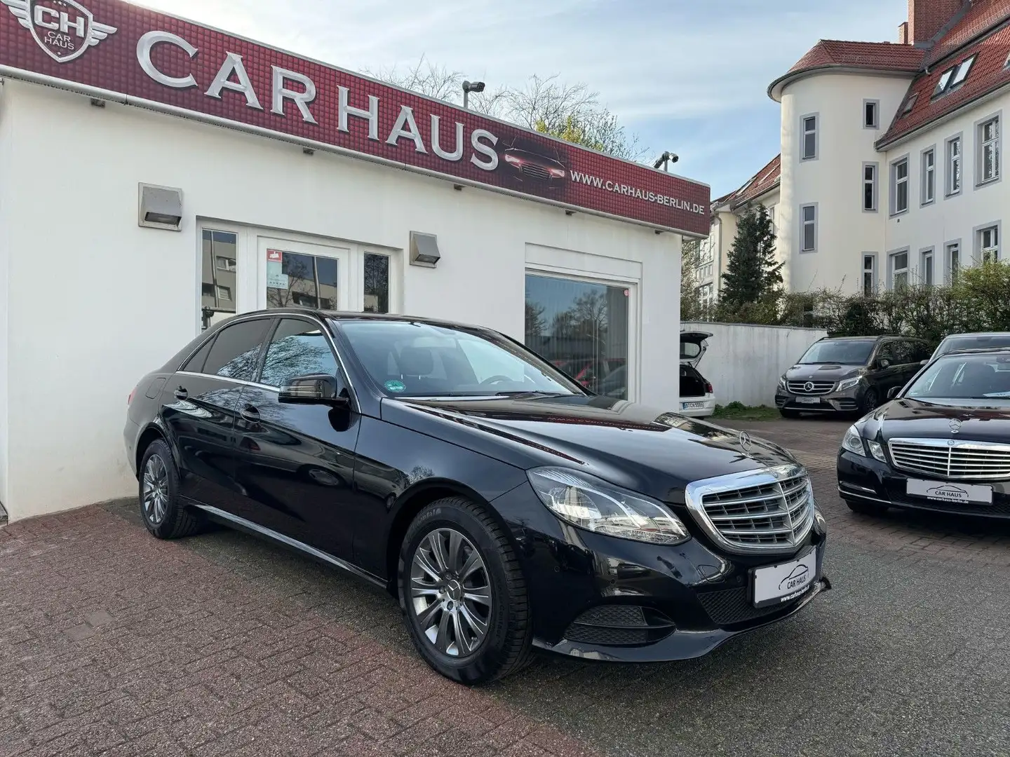 Mercedes-Benz E 220 BlueTec 9G-Tronic Aut. Zwart - 1