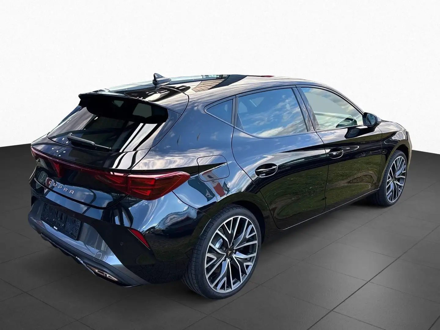 CUPRA Leon VZ 1.5 e-HYBRID 200 kW DSG Navi Matrix-LED Noir - 2