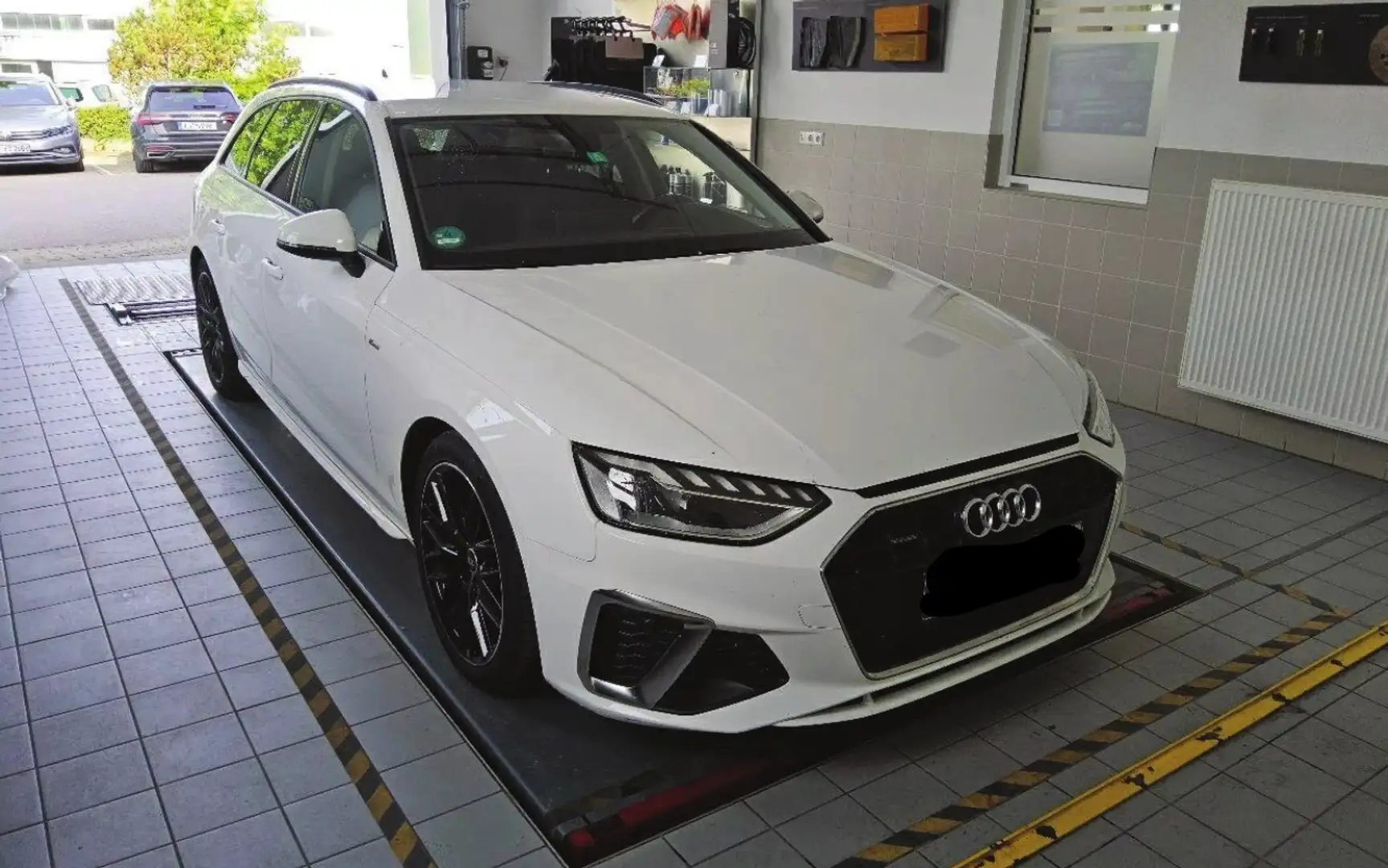 Audi A4 Avant 40 TDI quattro S line *AHK*PDC*NAVI*LED* Weiß - 2