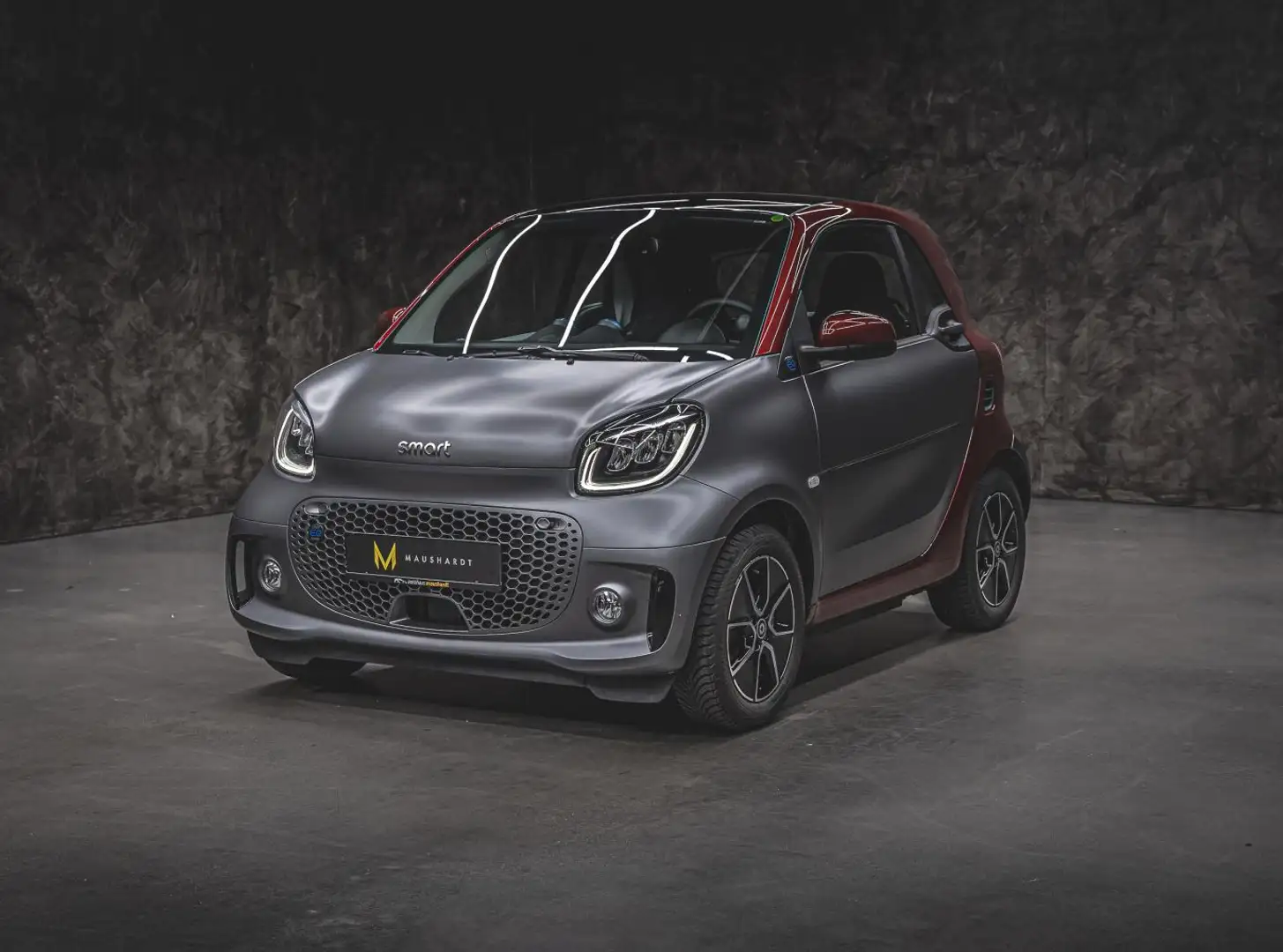 smart forTwo EQ coupe passion EXCLUSIVE:MEGA FARBKOMBI Grau - 1
