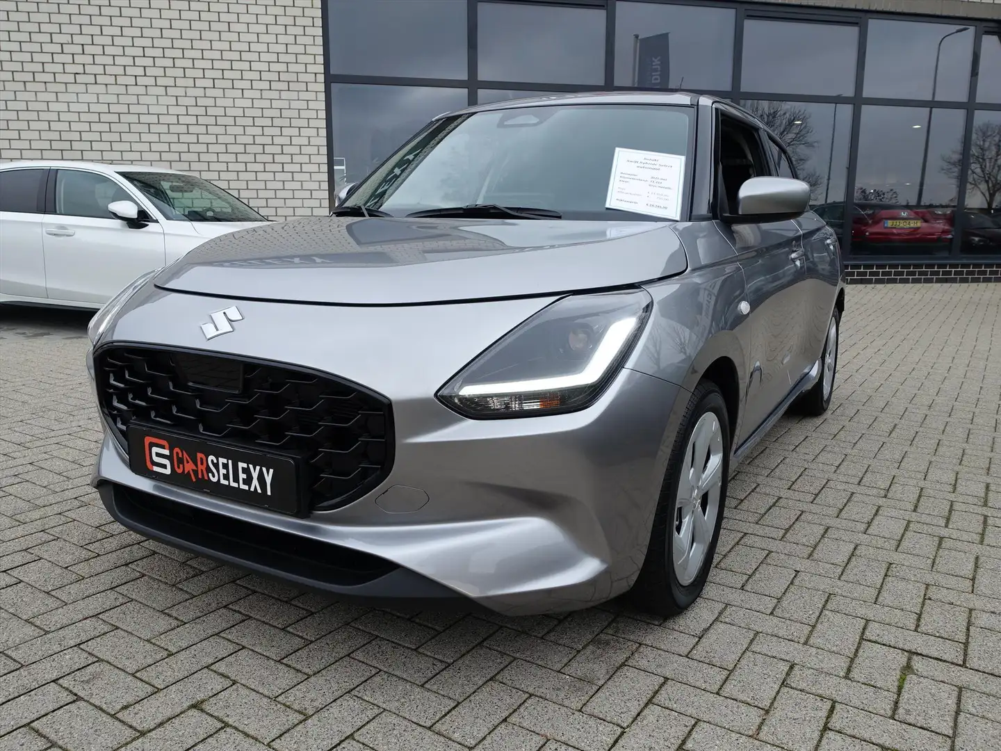 Suzuki Swift 1.2 Smart Hybrid 83pk CVT Select Gris - 2