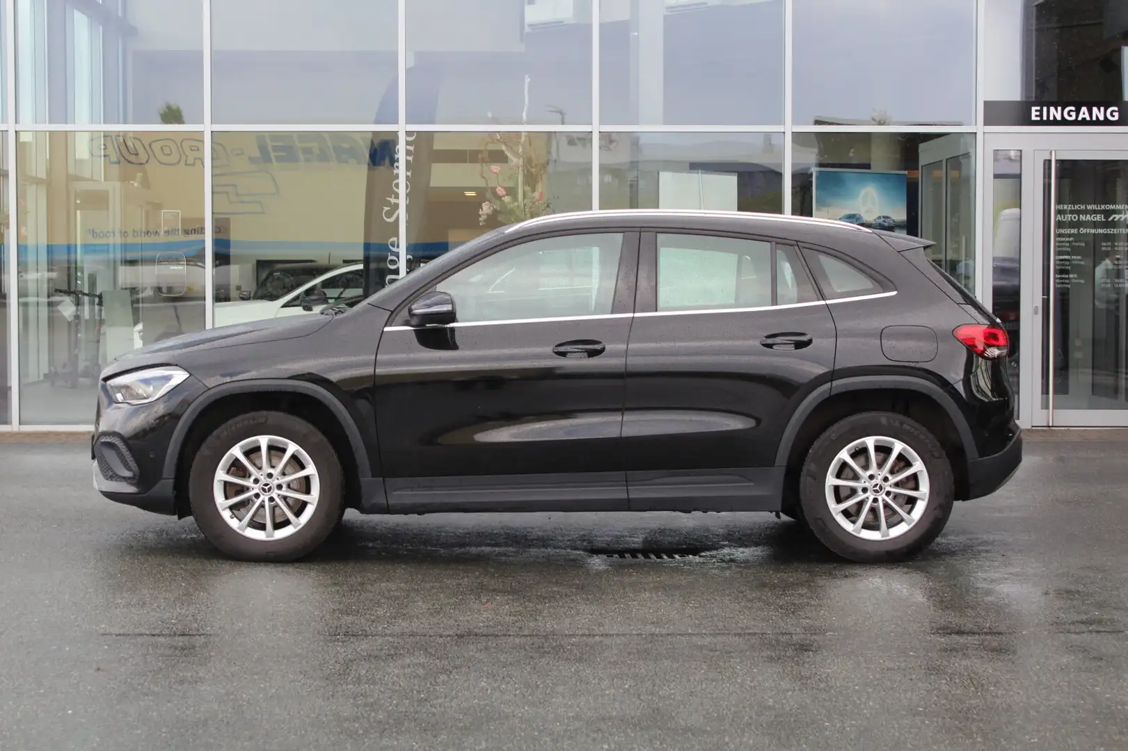 Mercedes-Benz GLA 250 GLA 250 e Style +AHK+LED+KAMERA+NAVI+AMBIENTEB.+ Zwart - 2
