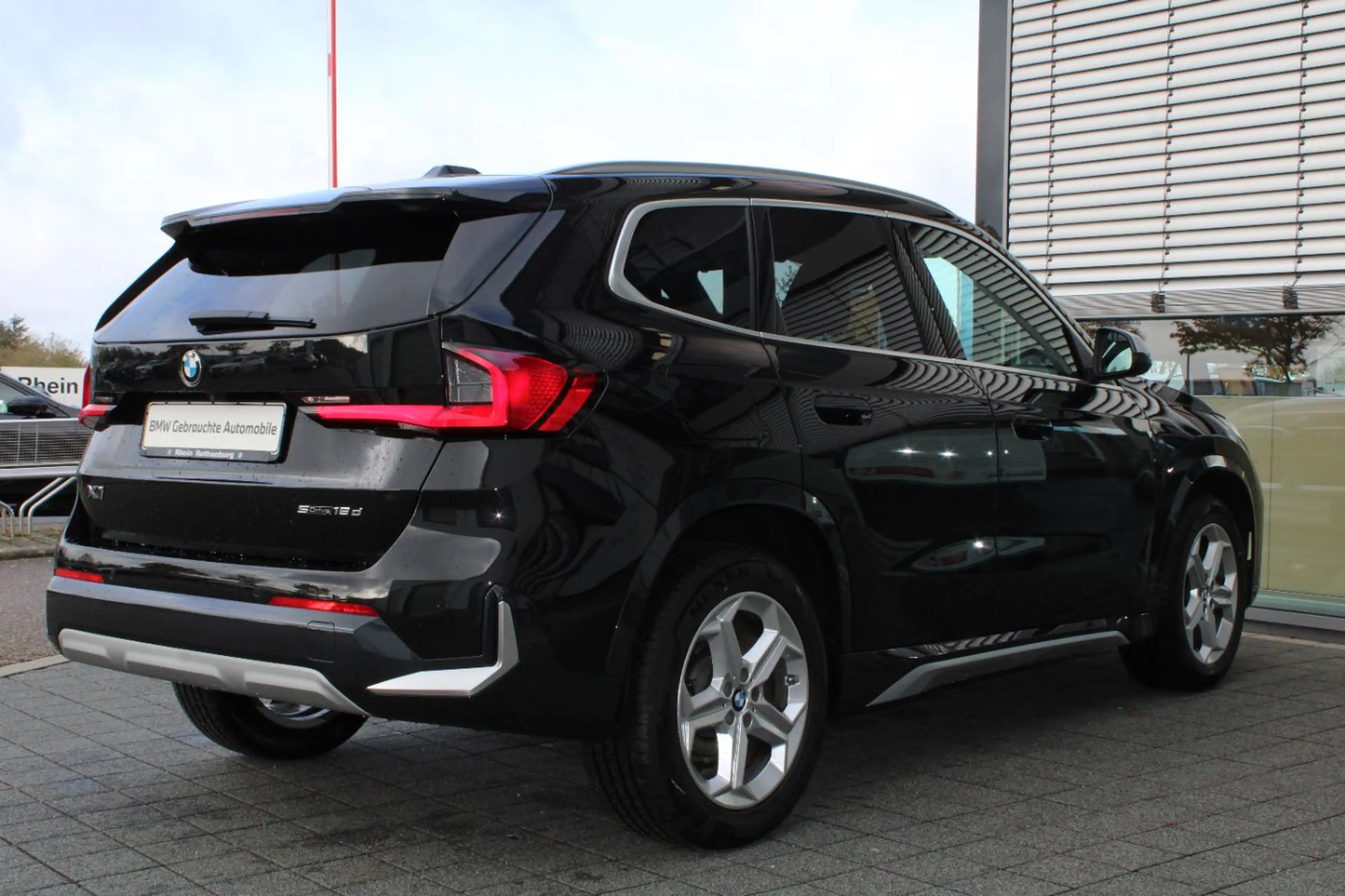 BMW X1 sDrive18d xLine HeadUp DA+ Kamera AHK Aktiv — photo 5