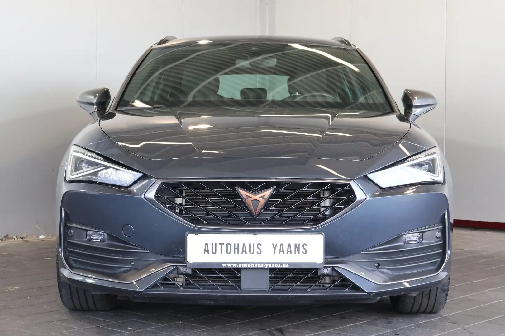 CUPRA Leon SP 1.5 eTSI AID+ACC+KEY+KAM+LED+CARPLAY+18" Grau - 2