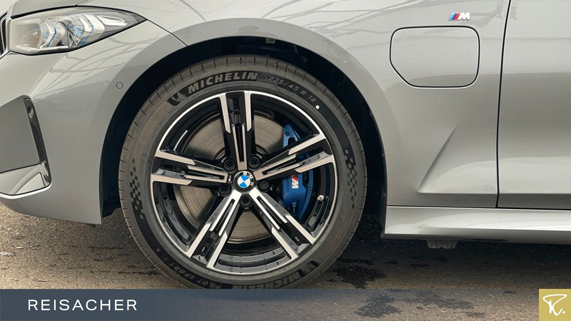 BMW 330 e A Tou M-Sport,Pano,AHK,Autom — photo 3