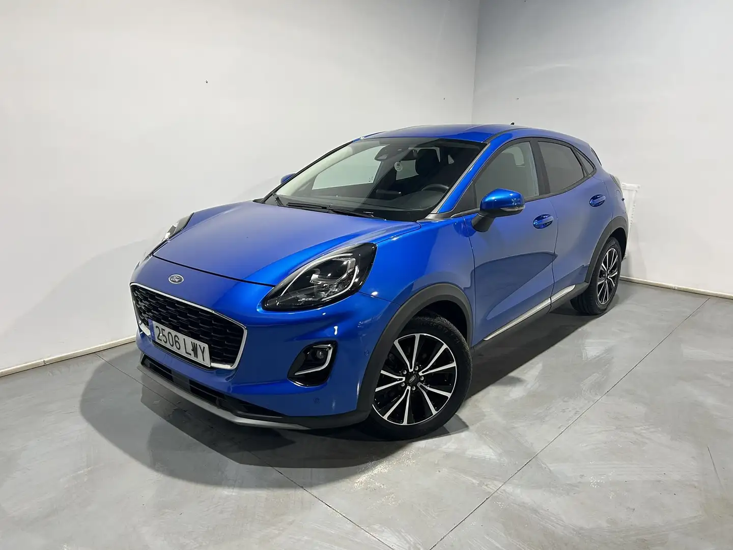 Ford Puma 1.0 EcoBoost MHEV Titanium 125 Blau - 1