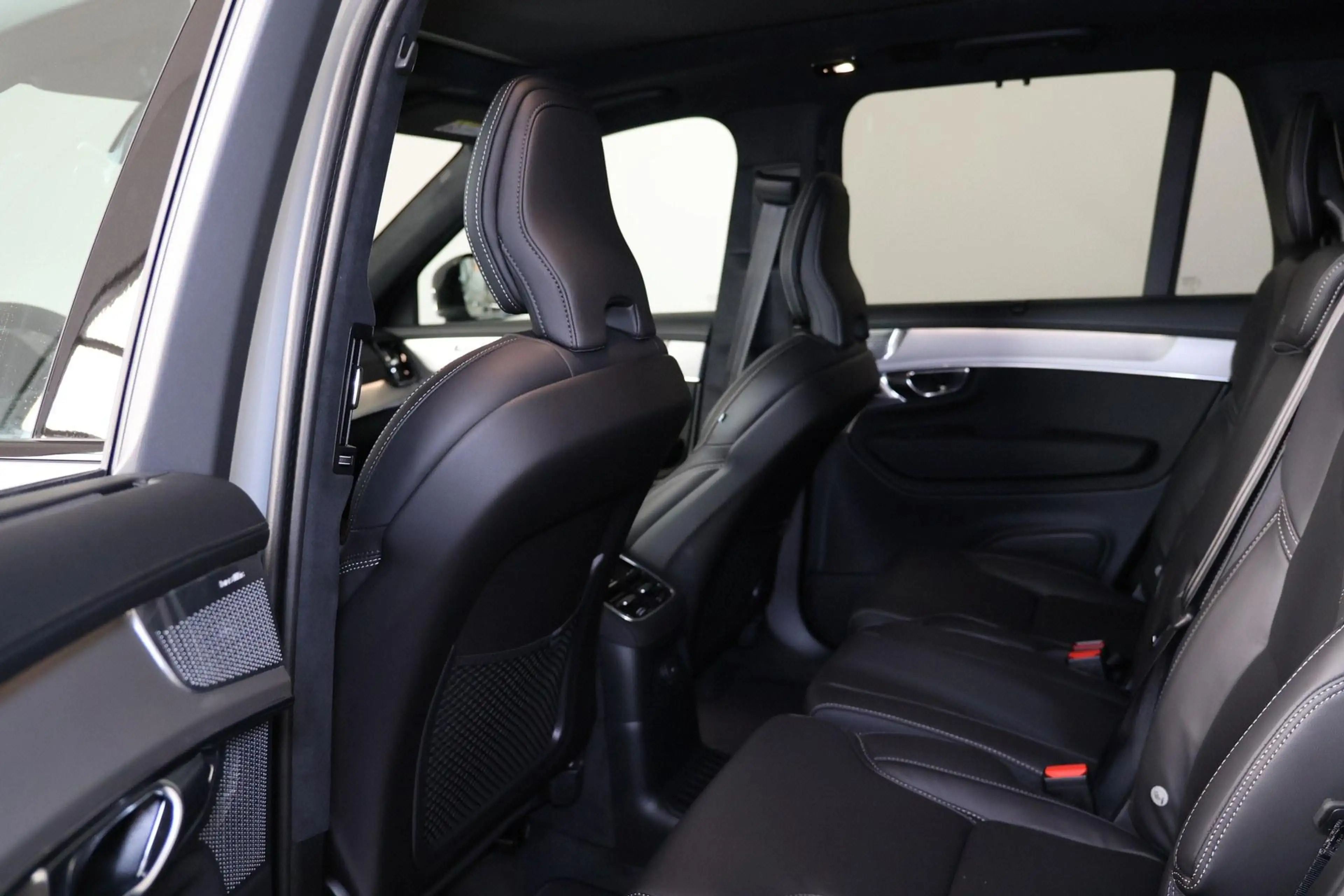 Volvo XC90 T8 Recharge AWD Ultra Black Ed. Exec. - Luchtverin — photo 14