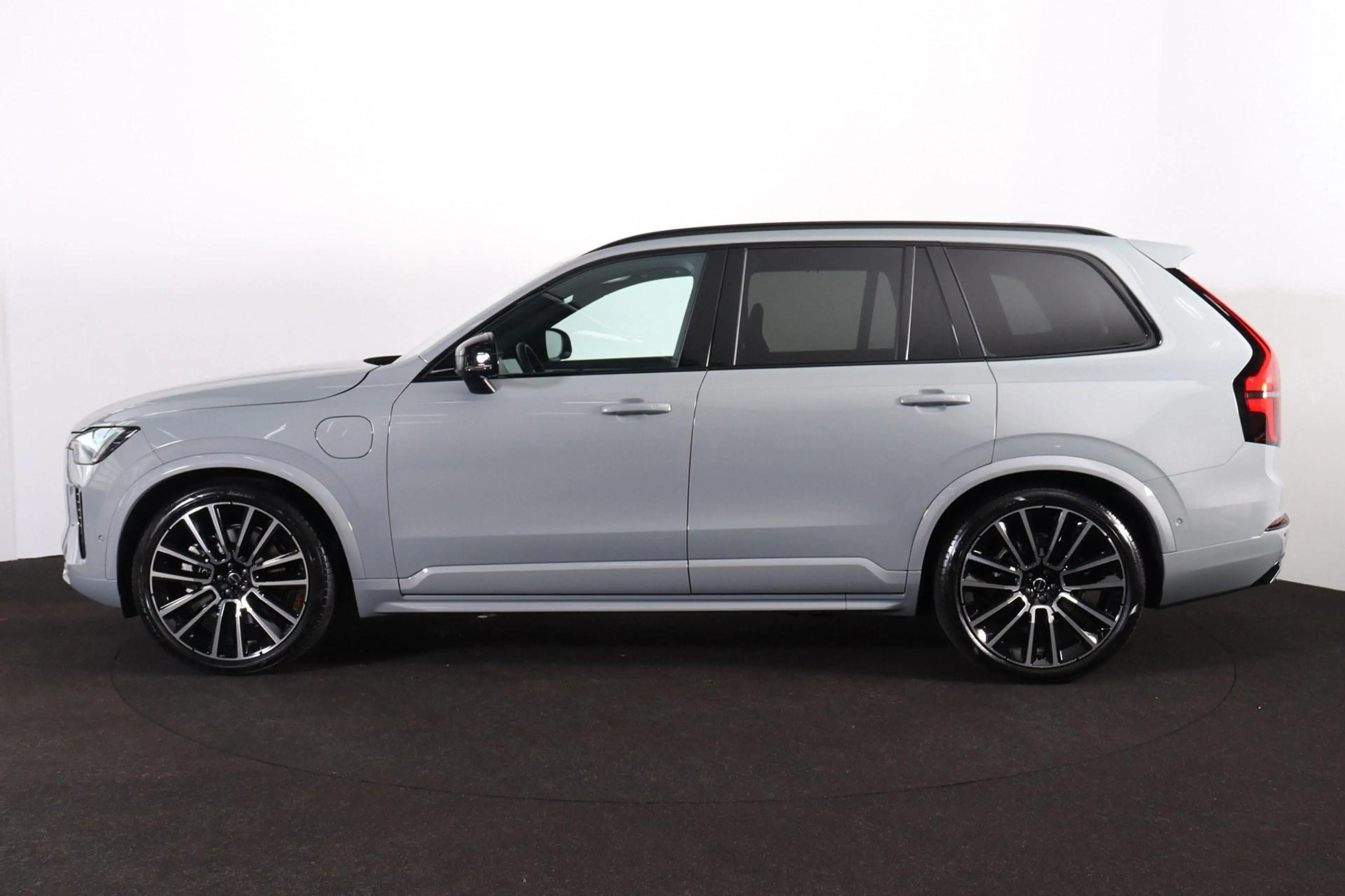 Volvo XC90 T8 Recharge AWD Ultra Black Ed. Exec. - Luchtverin — photo 3