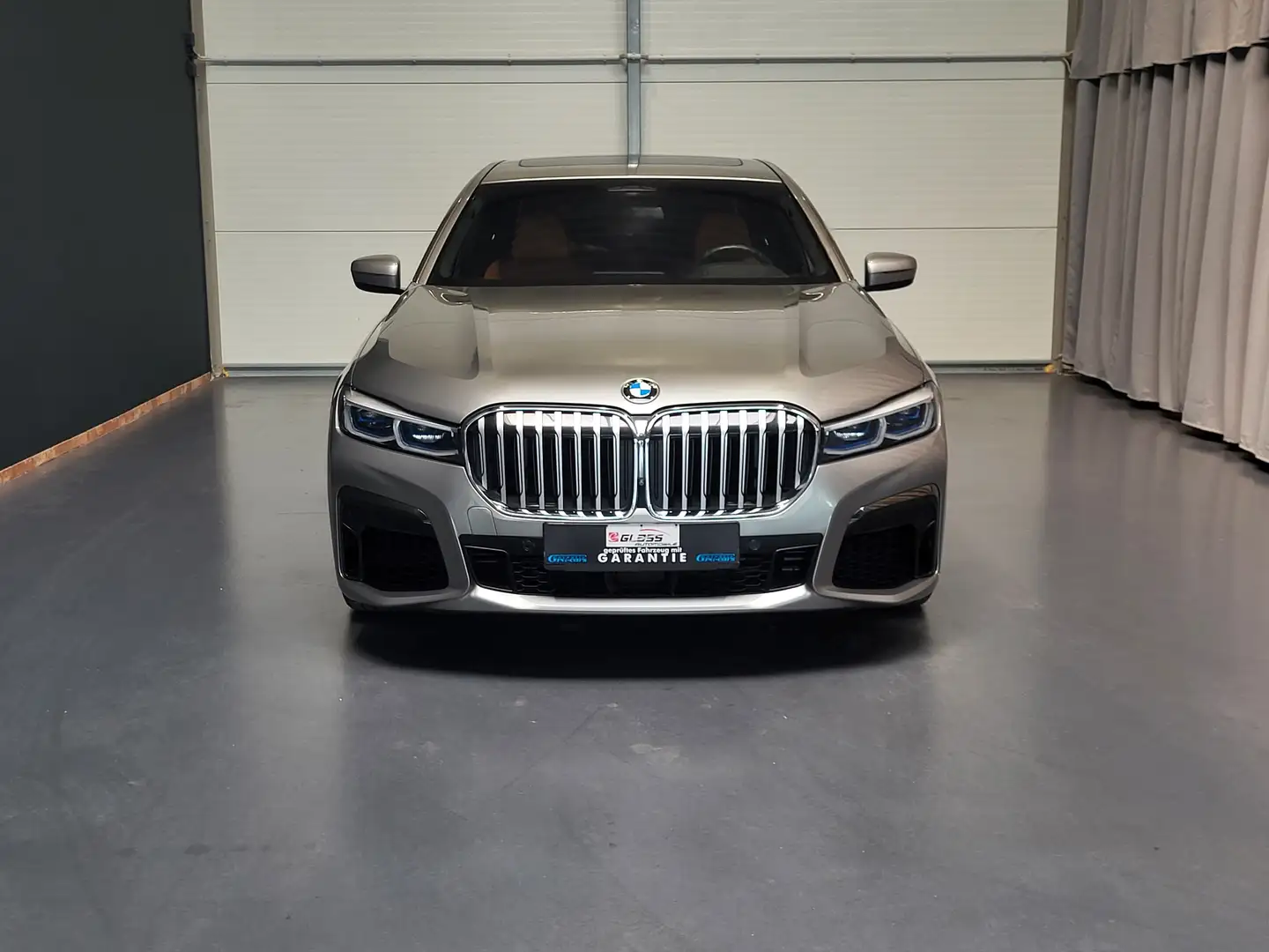 BMW 750 d xDrive M Sport *TOP Ausstattung* Grau - 2