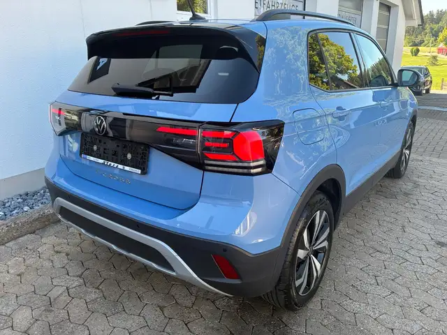 Volkswagen T-Cross view 6