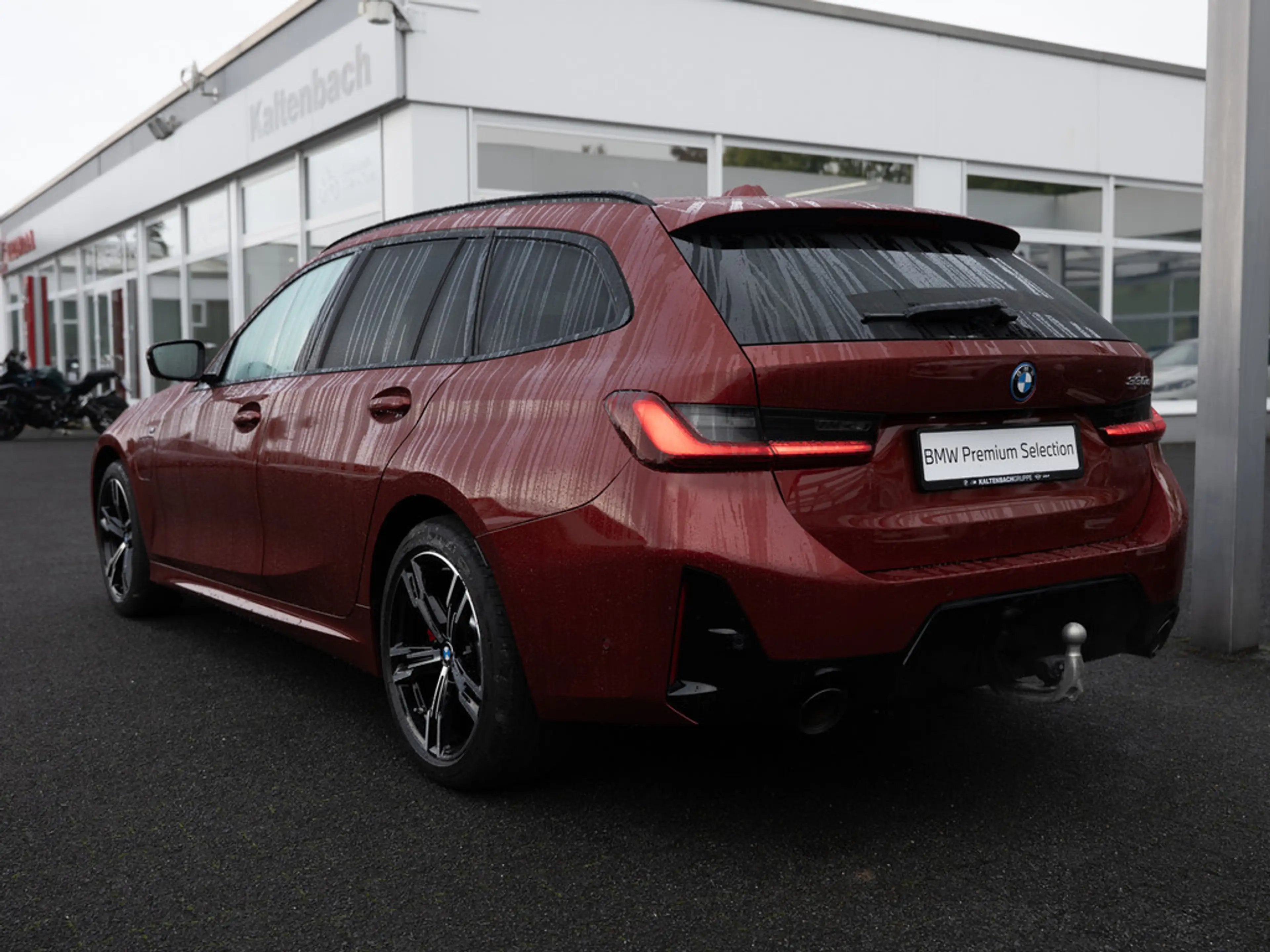 BMW 330 e Touring M-Sport Pro PANO AHK HUD ACC H/K — photo 10
