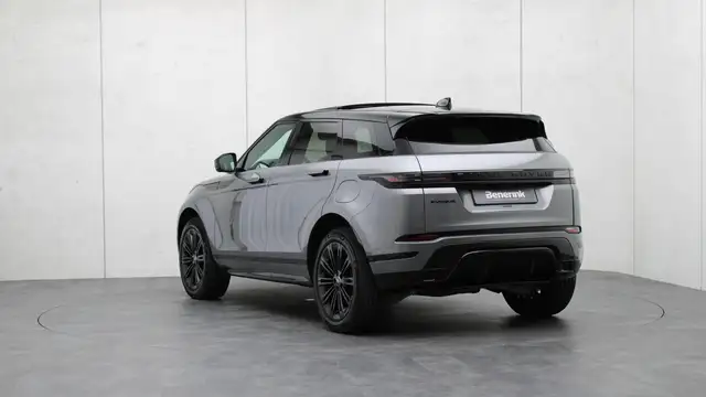 Land Rover Range Rover Evoque view 3