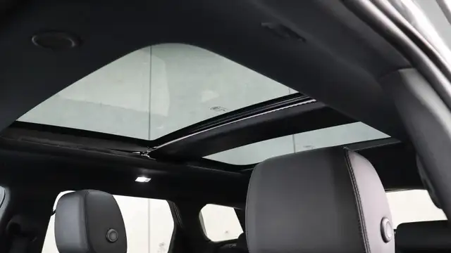 Land Rover Range Rover Evoque view 9