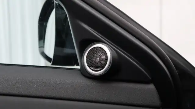 Land Rover Range Rover Evoque view 8