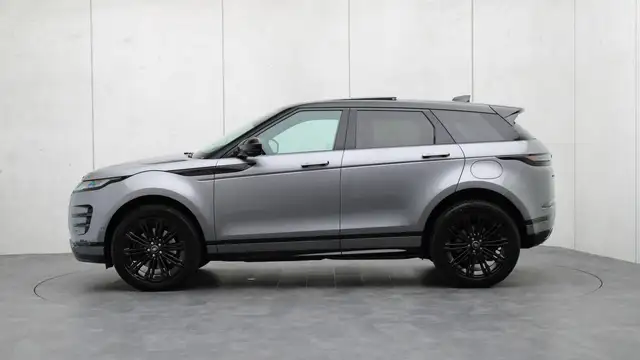 Land Rover Range Rover Evoque view 2