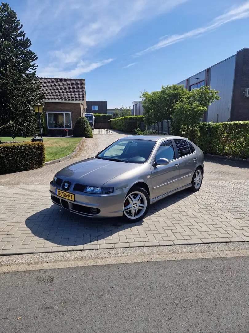 SEAT Leon 1.8 T Top Sport - 1