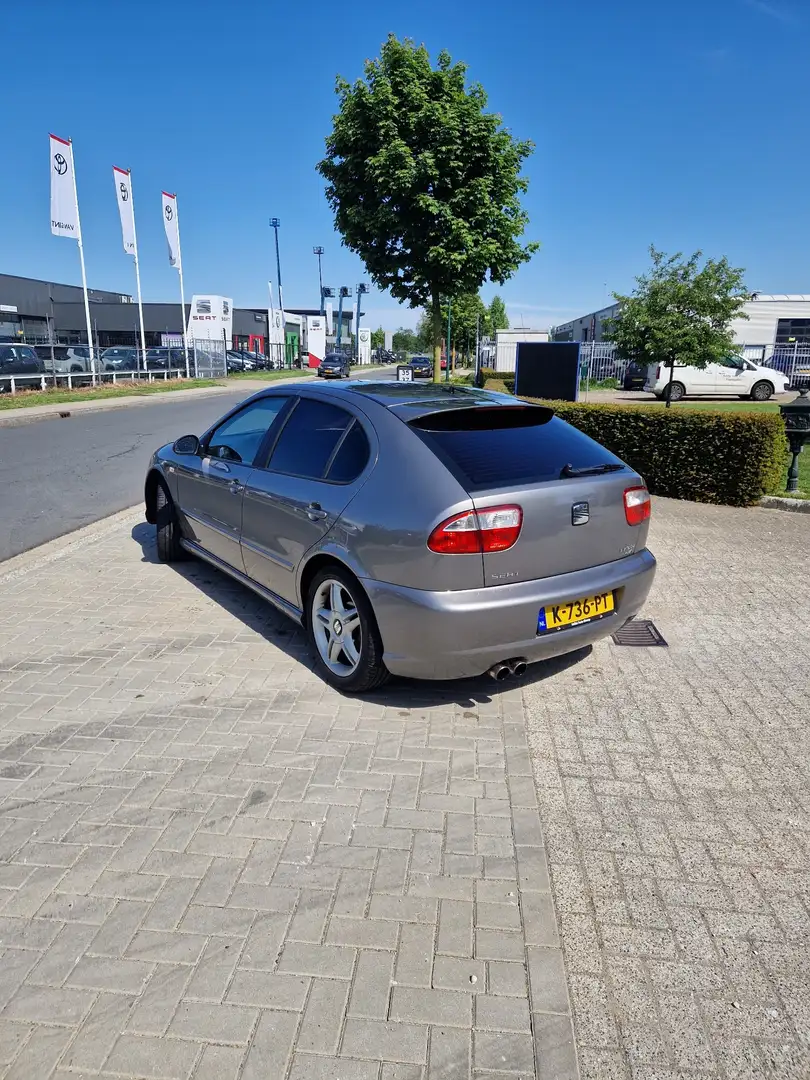 SEAT Leon 1.8 T Top Sport - 2