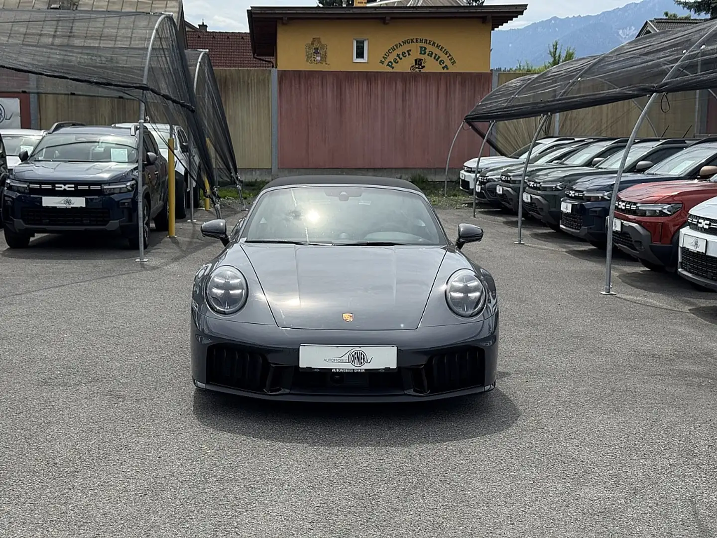 Porsche 911 Carrera 4 Cabrio GTS 1,9kWh PDK BOSE 18-Wege Si... Grau - 2