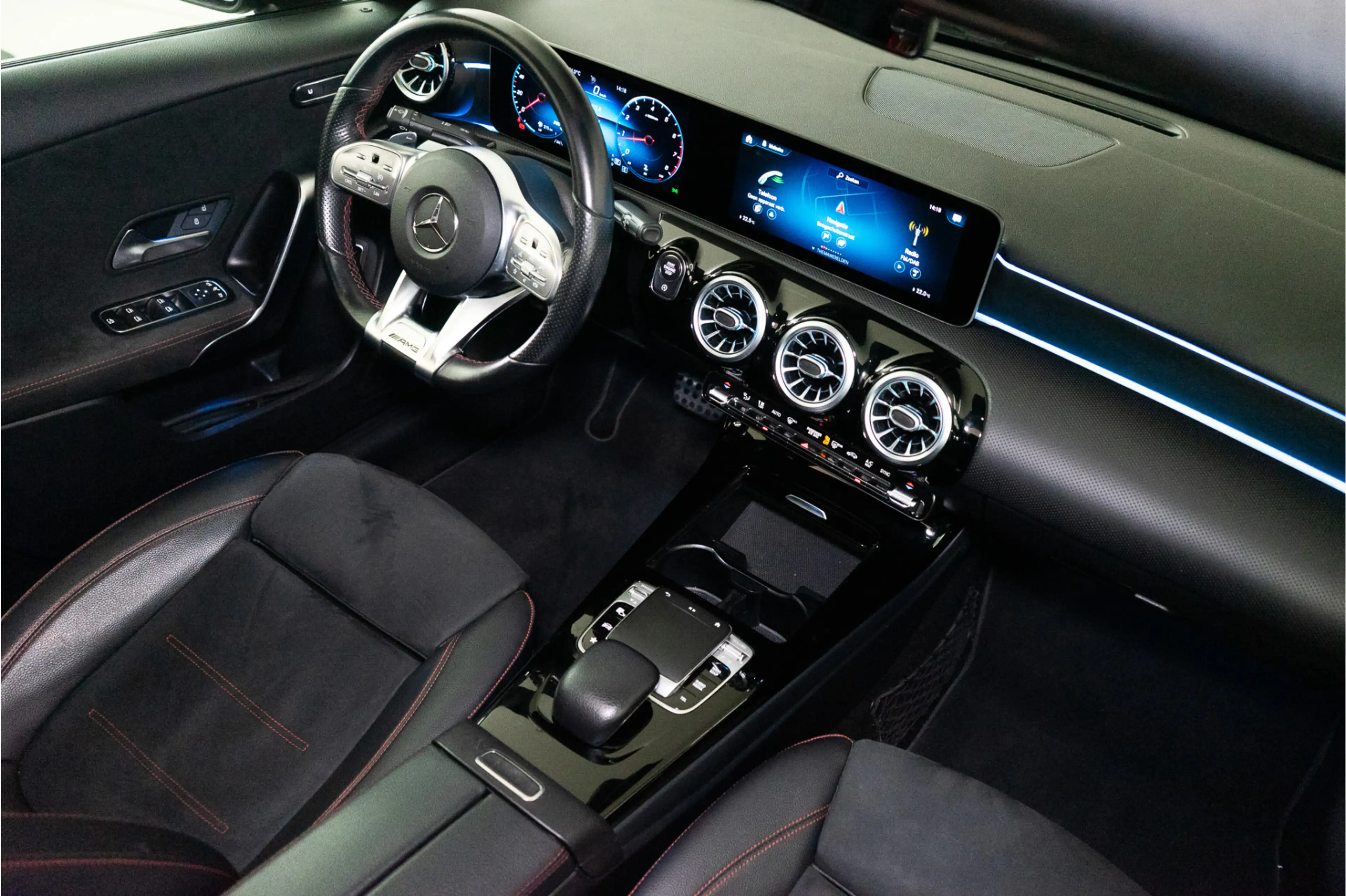 Mercedes-Benz A 180 Business Solution AMG 136PK | A35 Optiek | Pano | — photo 11