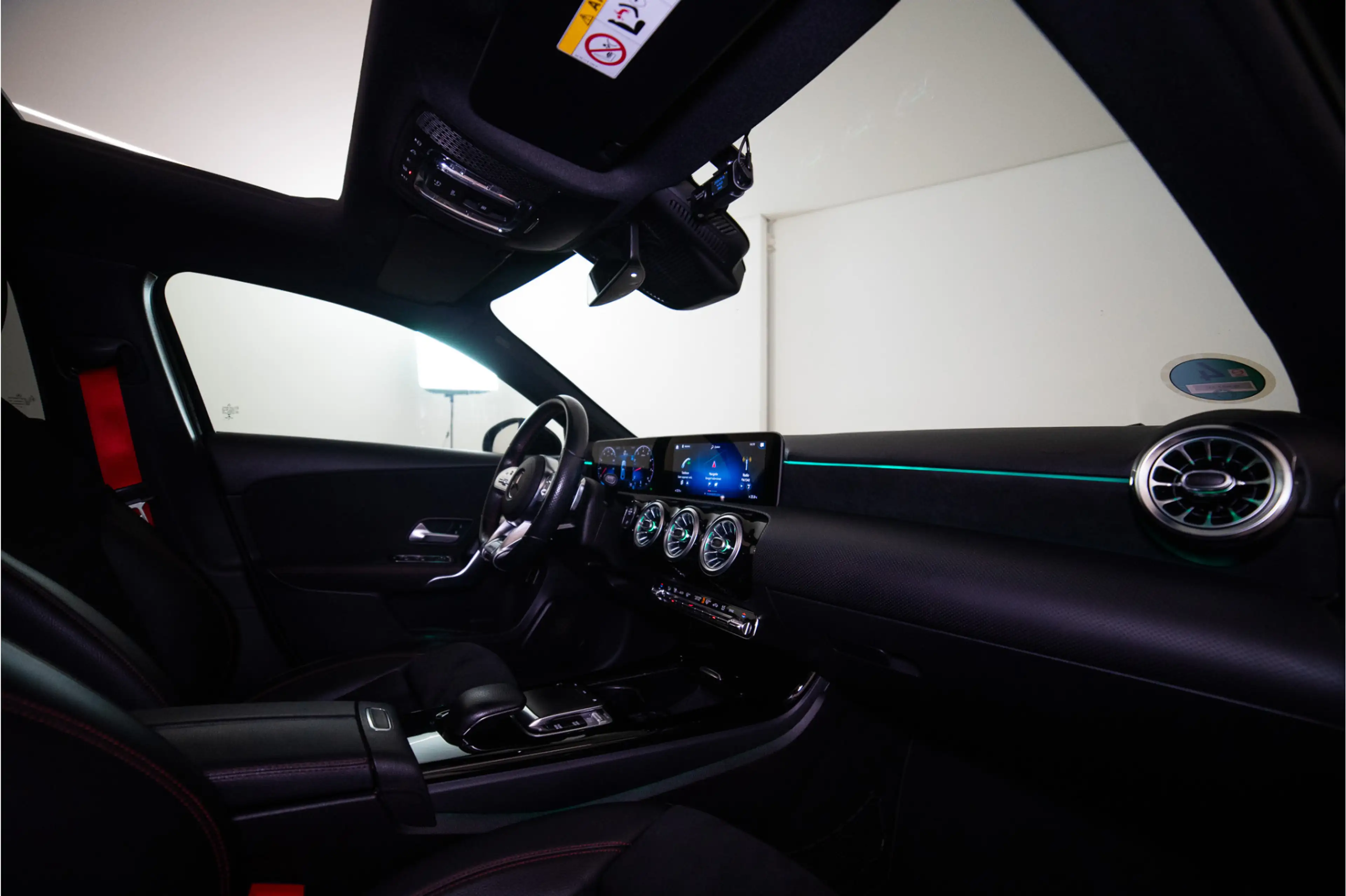 Mercedes-Benz A 180 Business Solution AMG 136PK | A35 Optiek | Pano | — photo 14