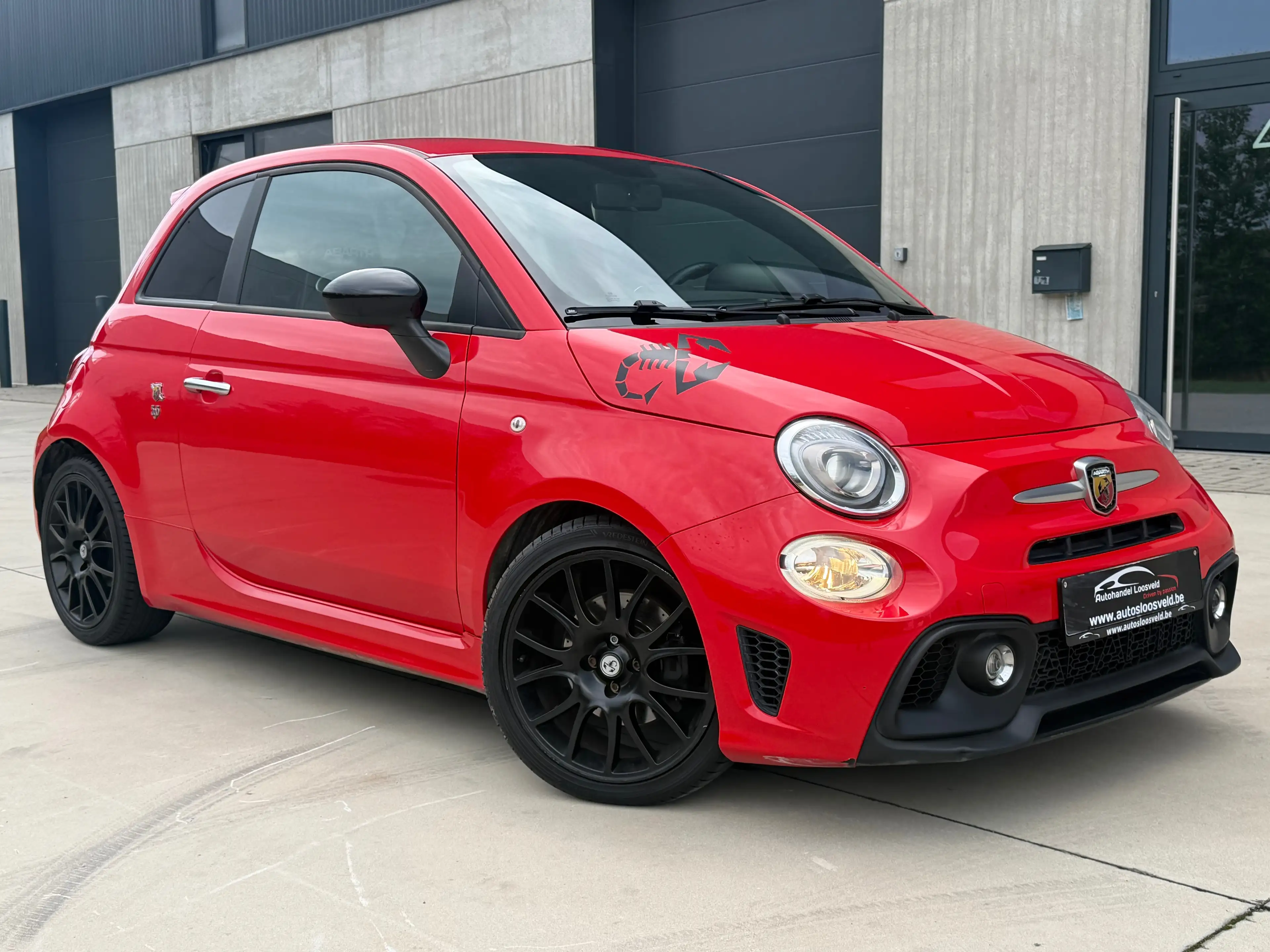 Abarth 595 1.4i PISTA / 160 PK / CARPLAY / PDC / LEDER / NAVI