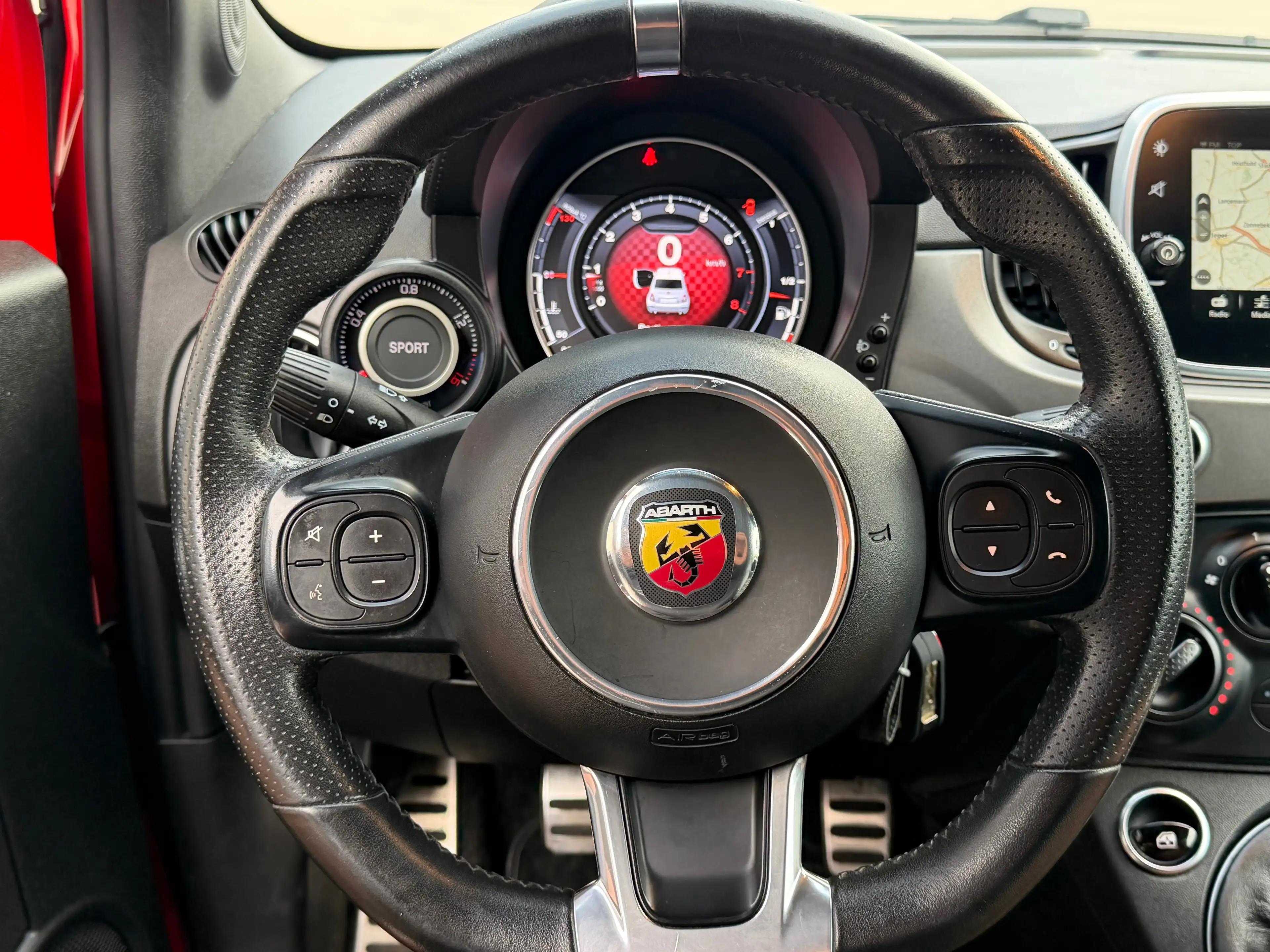 Abarth 595 1.4i PISTA / 160 PK / CARPLAY / PDC / LEDER / NAVI — photo 8