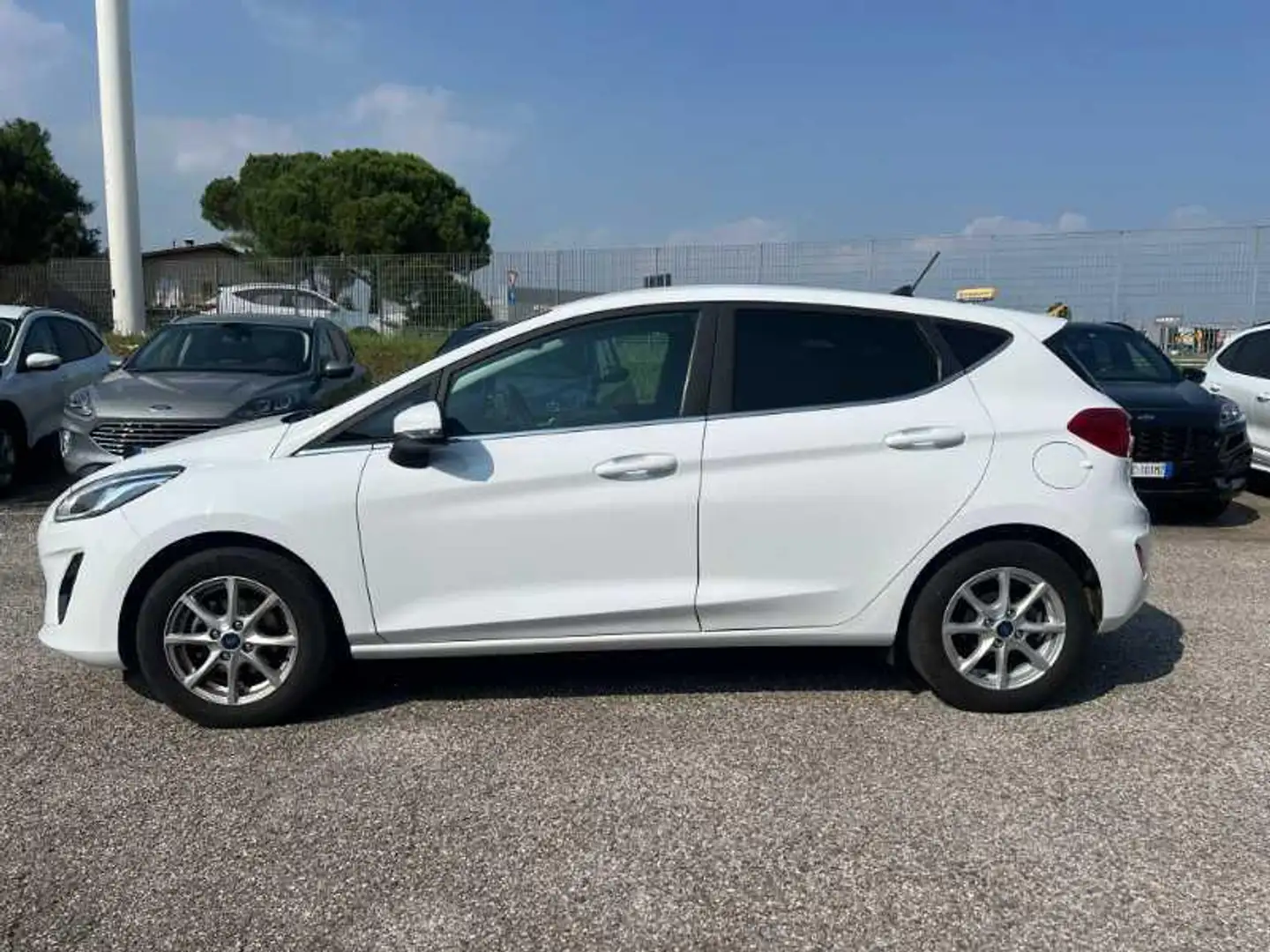 Ford Fiesta 1.1 75 CV 5 porte Titanium Bianco - 2