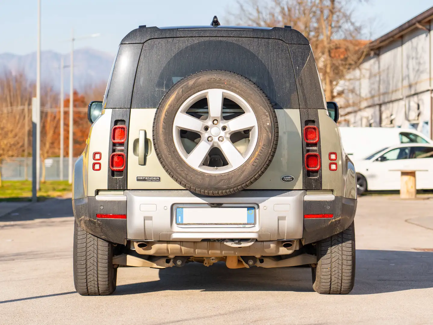 Land Rover Defender Defender 110 3.0 i6 mhev First Edition p400 Verde - 1