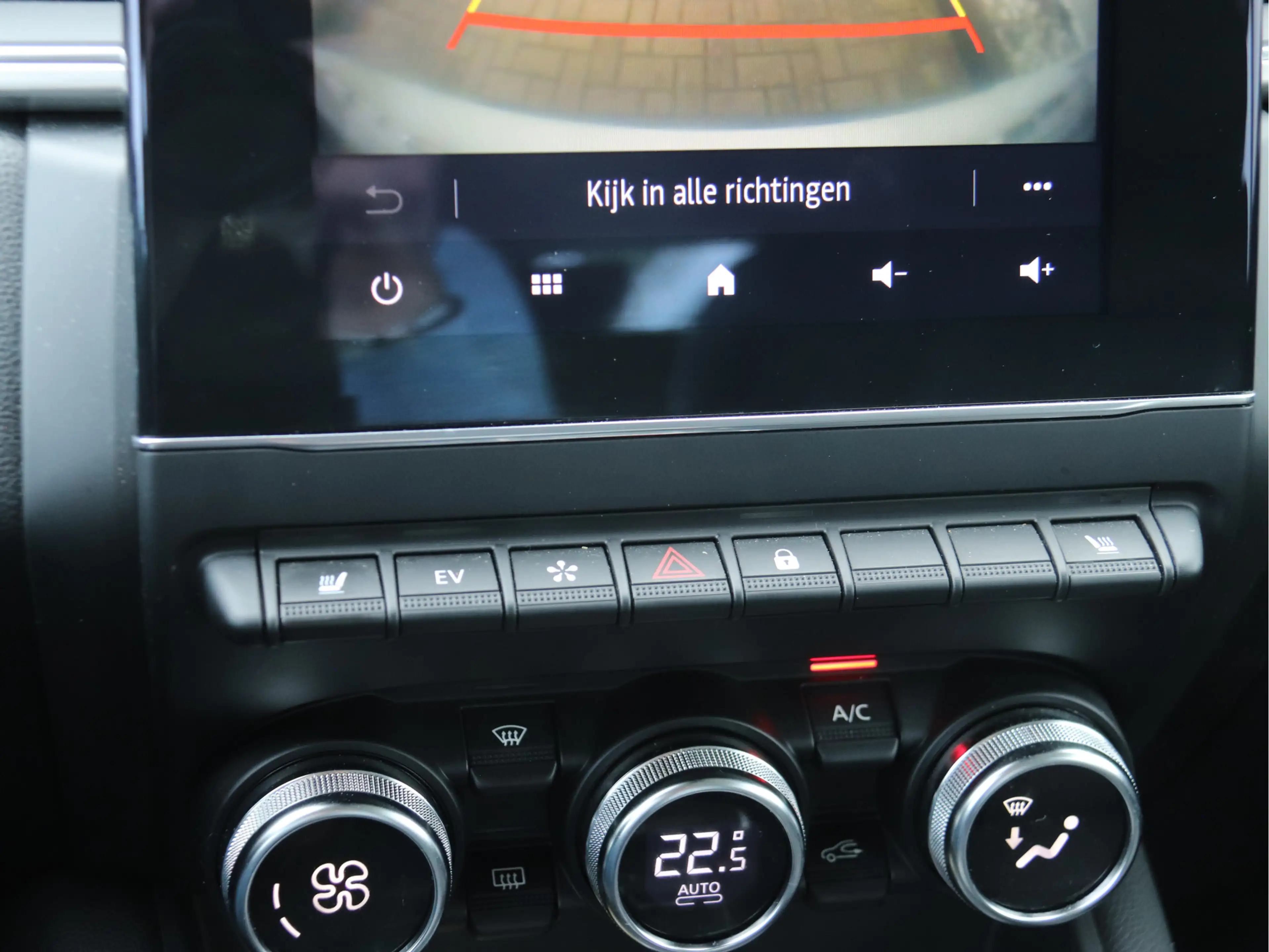 Renault Captur 1.6 E-Tech Plug-in Hybrid 160 Intens GROOT NAVI / — photo 17