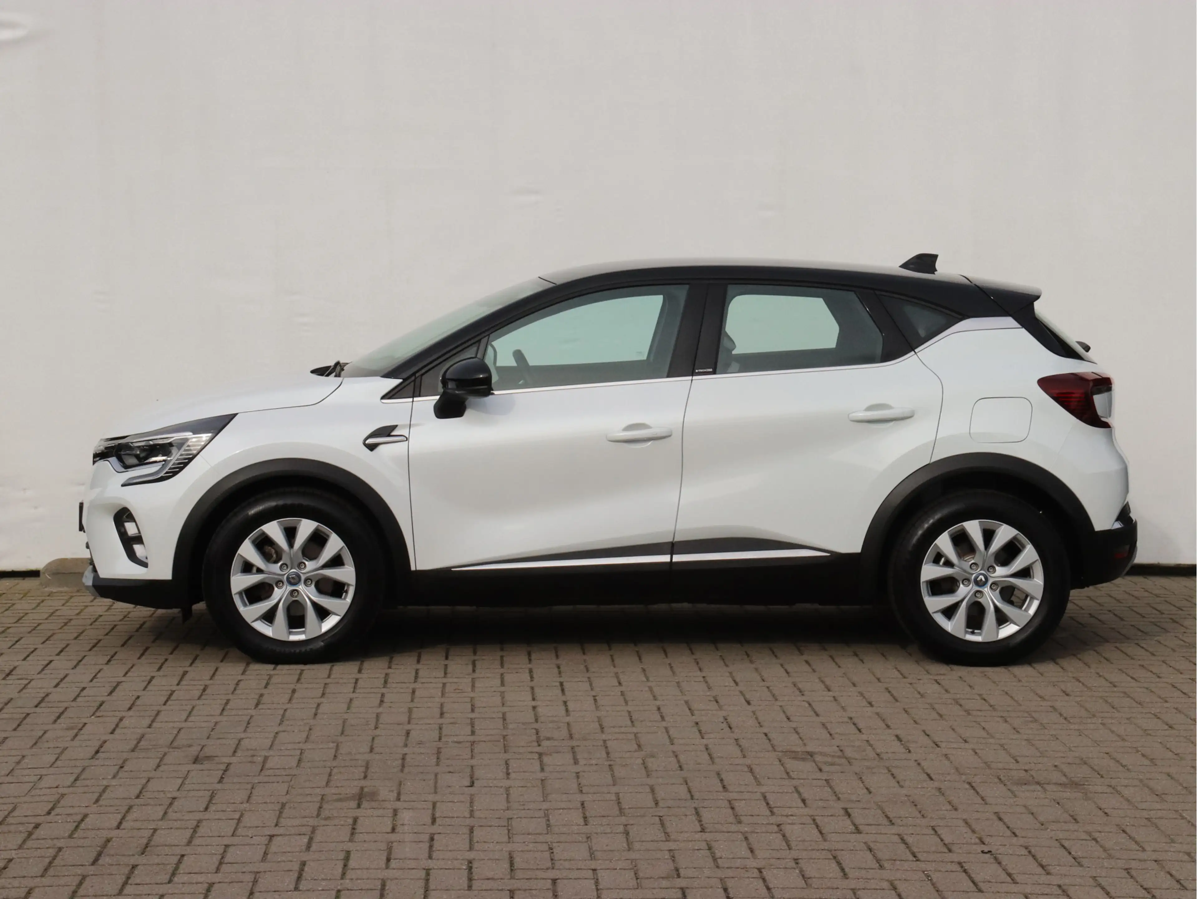 Renault Captur 1.6 E-Tech Plug-in Hybrid 160 Intens GROOT NAVI / — photo 3
