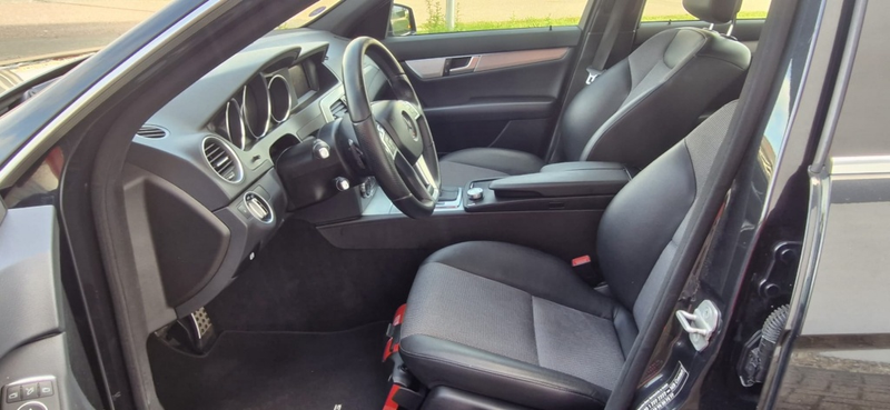 Mercedes-Benz C 250 Avantgarde — photo 10