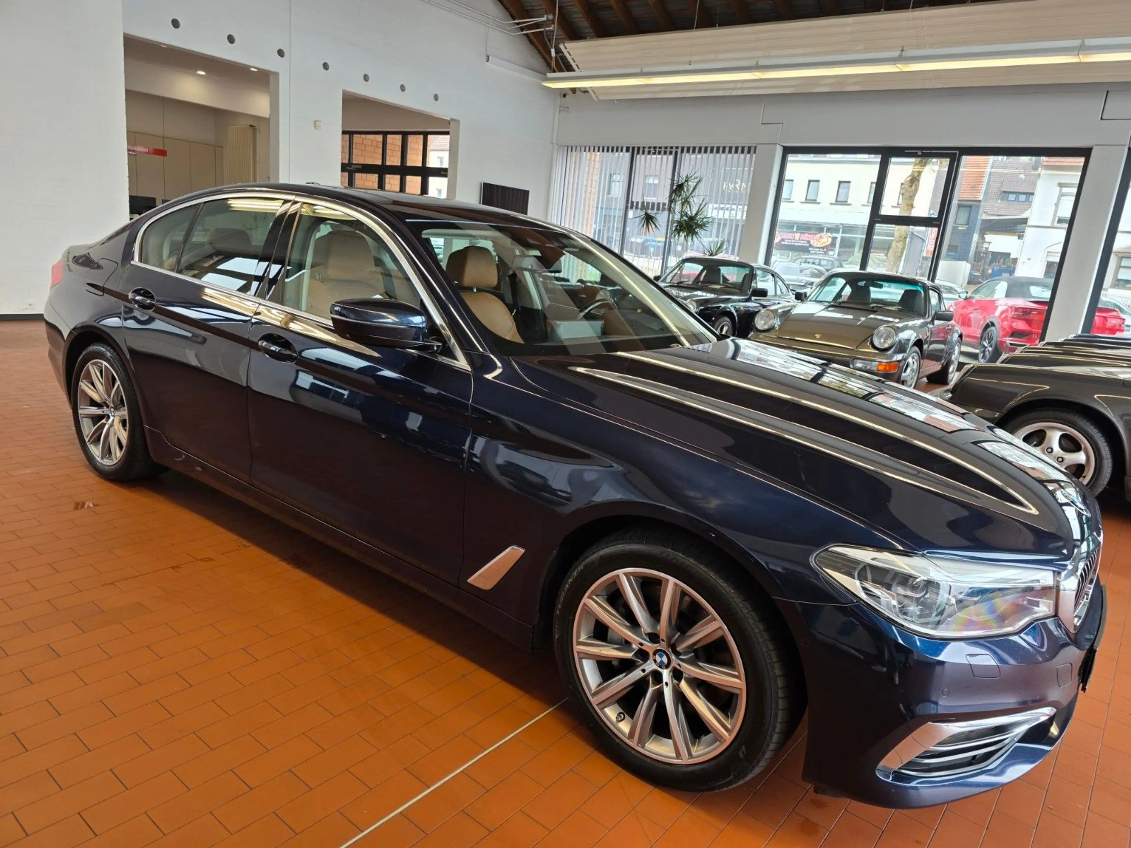 BMW 530 d G30+xDrive+Luxury Line+Kamera+HeadUp+ACC — photo 6