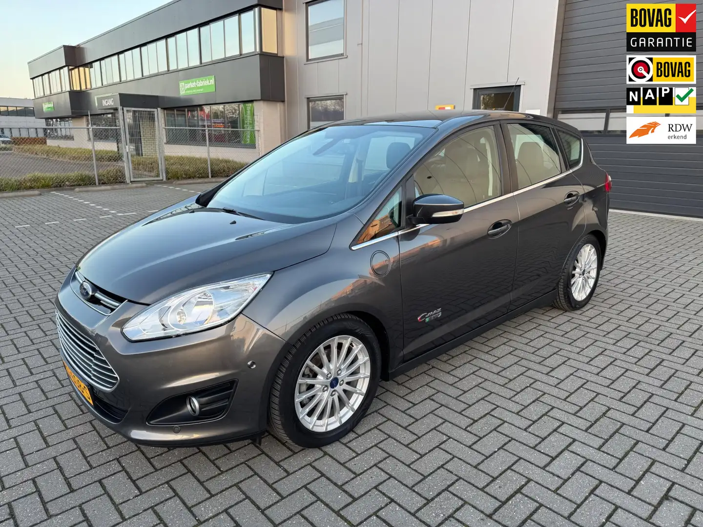 Ford C-Max 2.0 Plug-in Hybrid Titanium Plus Grijs - 1