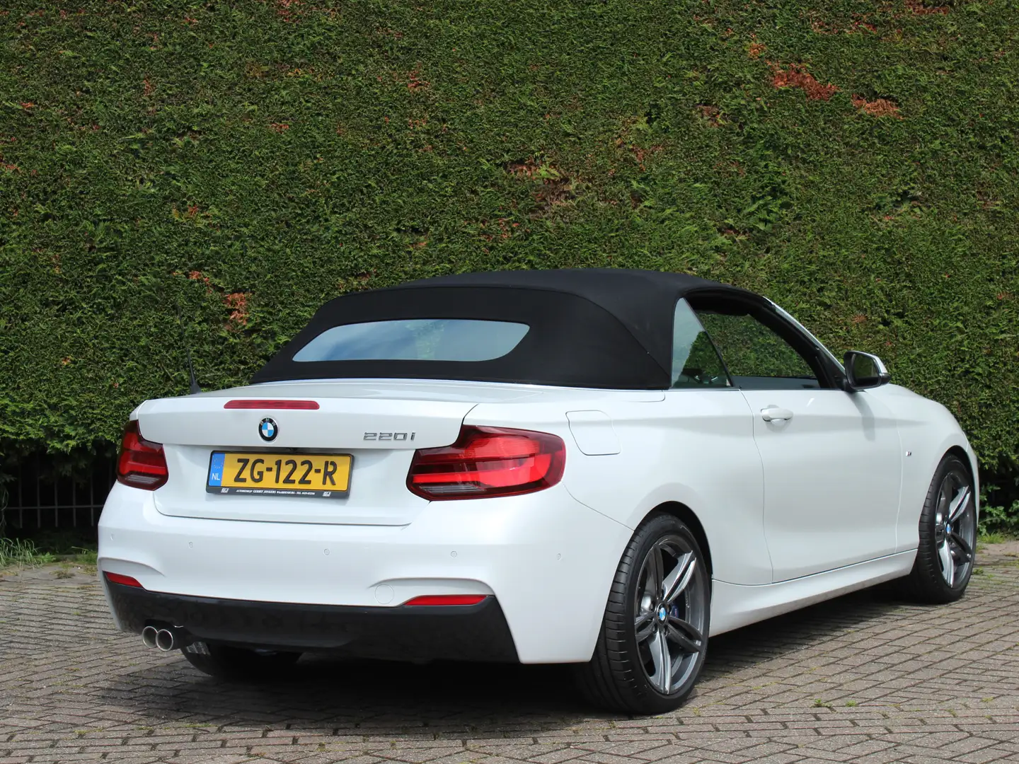 BMW 220 2-serie Cabrio 220i High Executive Edition M Sport Blanc - 2