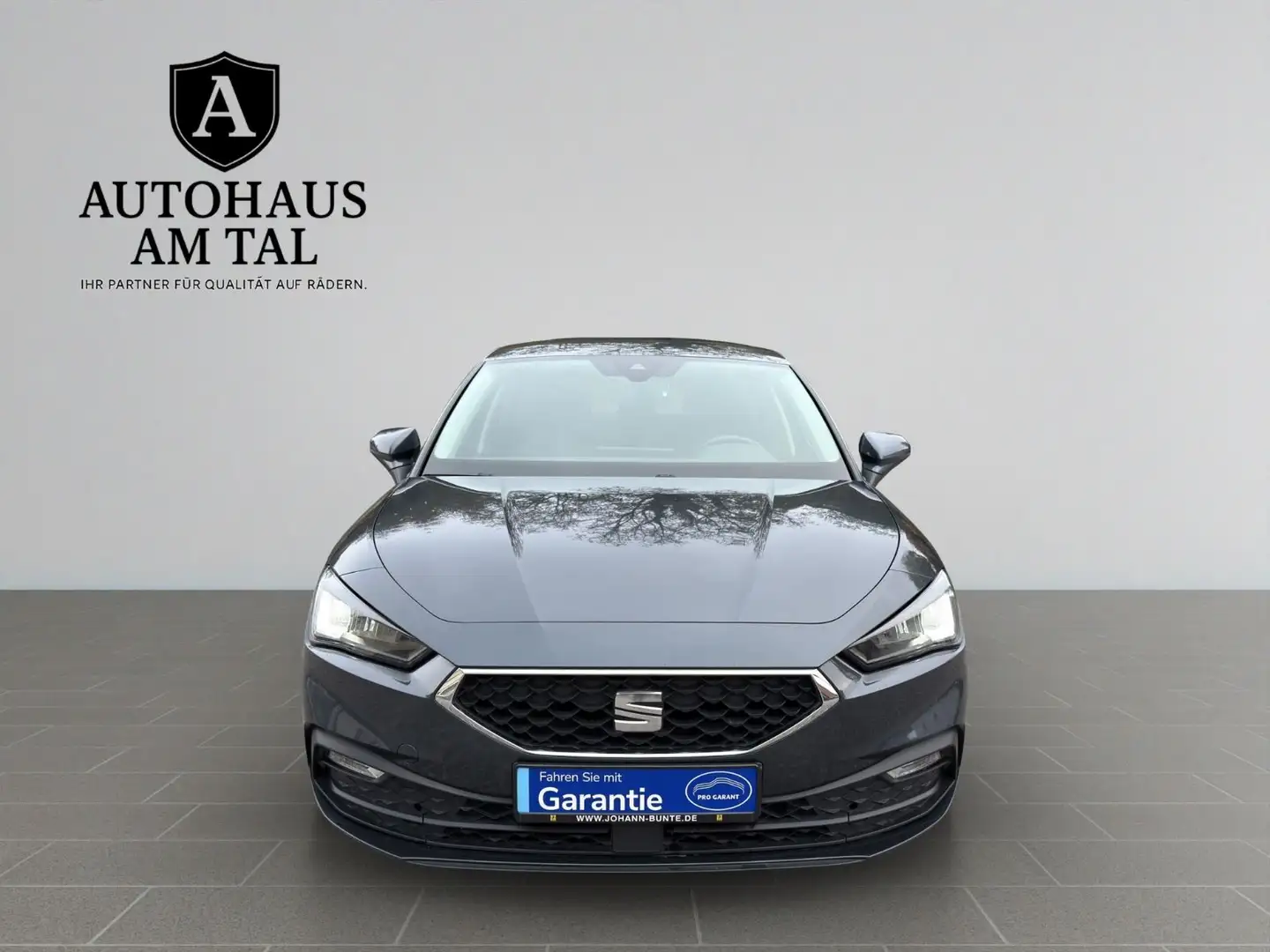 SEAT Leon Style 2.0 TDI 1.Hand~VirtCockpit~Navi~ACC Grijs - 2