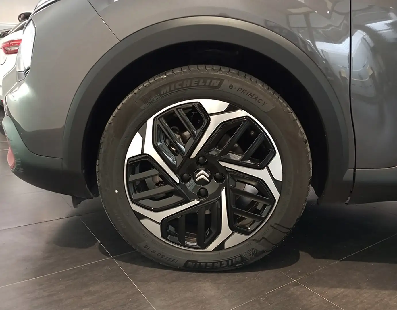 Citroen C4 1.2 PureTech Shine S&S 130 - 2