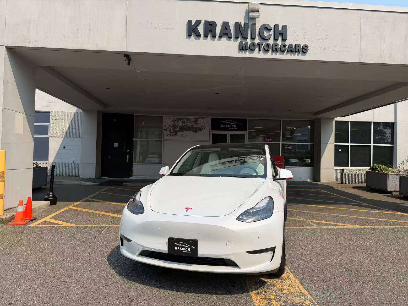 2023 Tesla Model Y Long Range/No Accident/Local One Owner