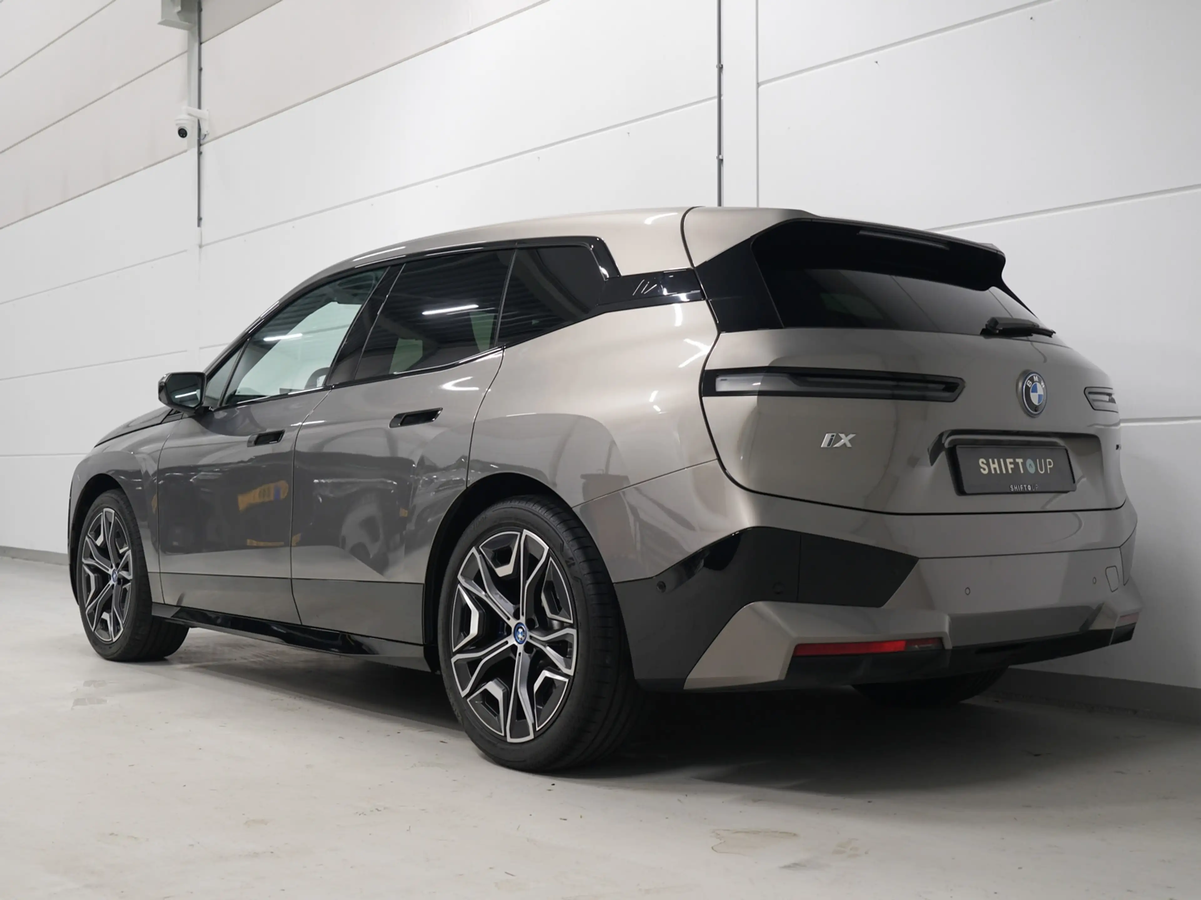 BMW iX xDrive40 Skylounge | CoPilot | Elektr. Trekhaak | — photo 6