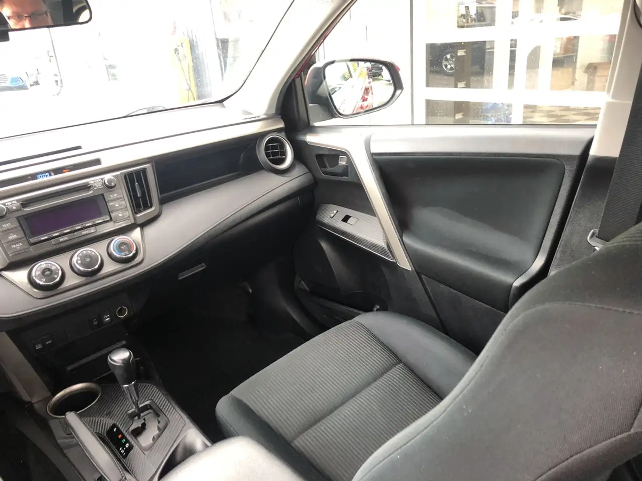 Toyota RAV 4 снимка Toyota RAV 4