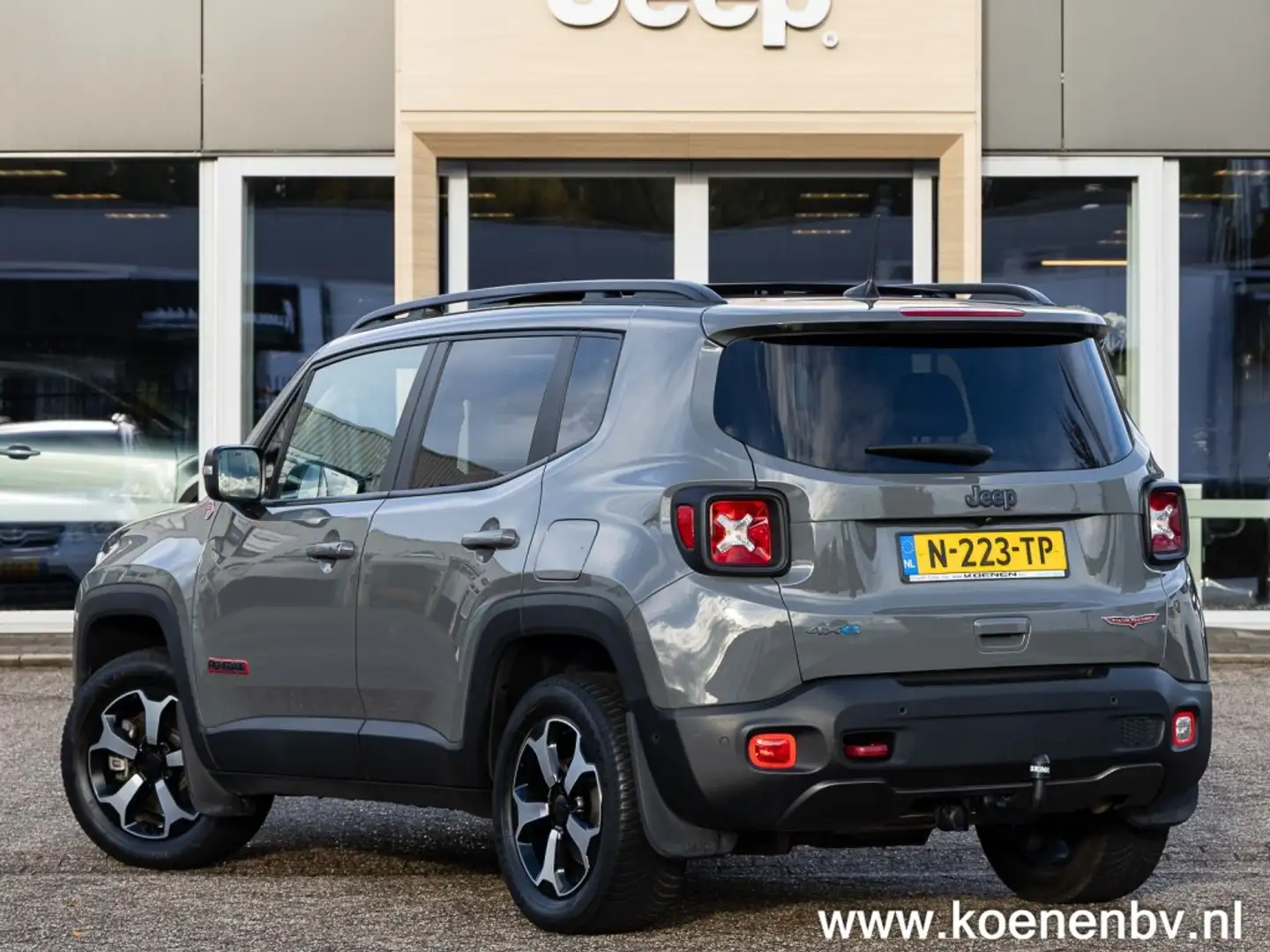 Jeep Renegade 4xE 240pk 4x4 Autom. PHEV Trailhawk CLIMATE C. / P Grijs - 2