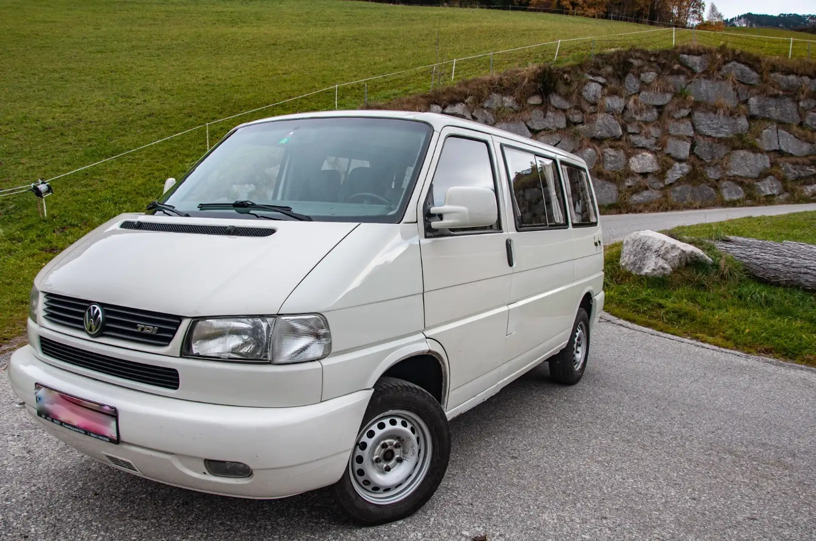 Volkswagen T4 Caravelle Syncro 7DK2Y5 Weiß - 2